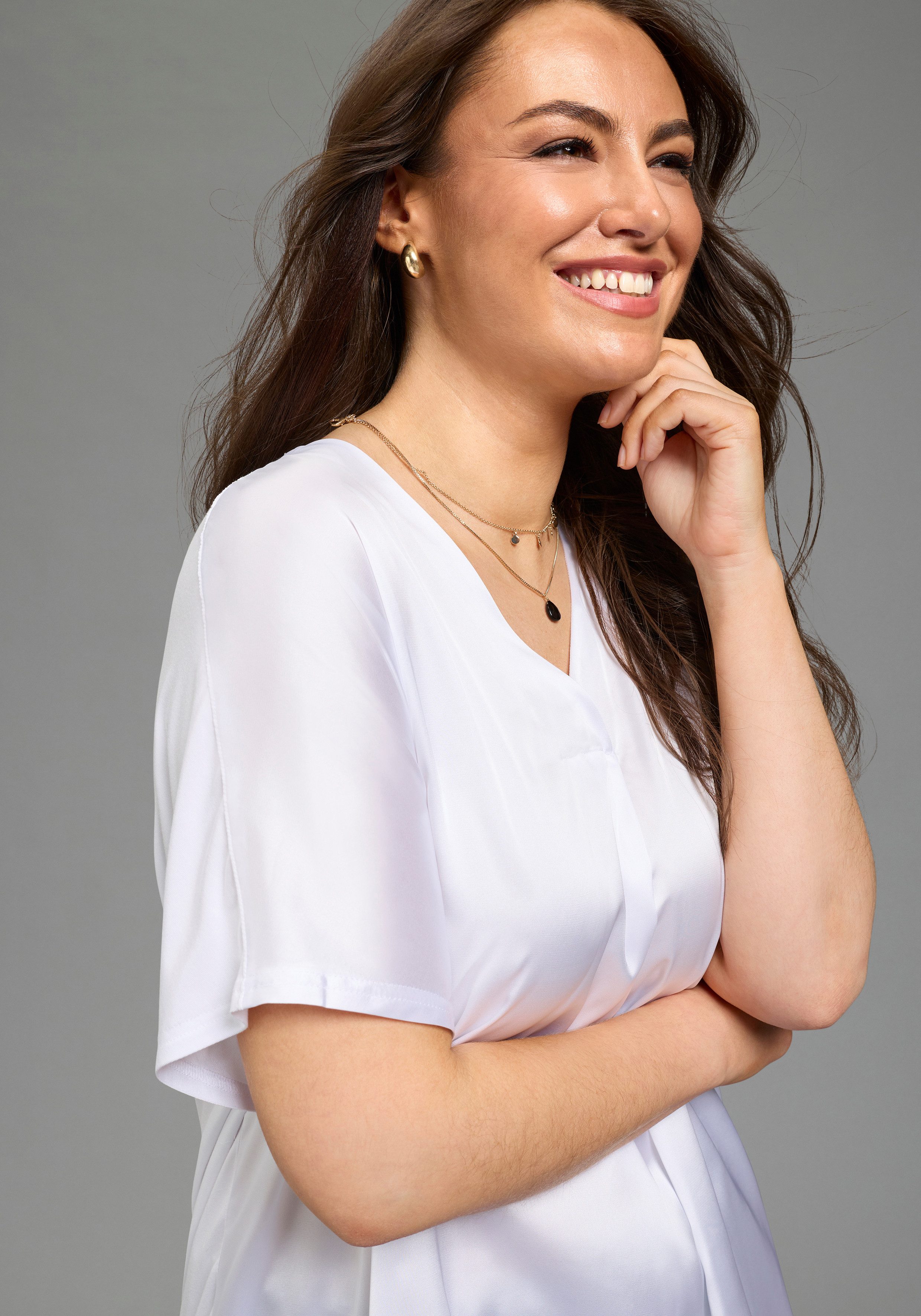 Laura Scott CURVE Satinbluse figurumspielende Passform, mit Falteneinsatz vorne, V-Ausschnitt