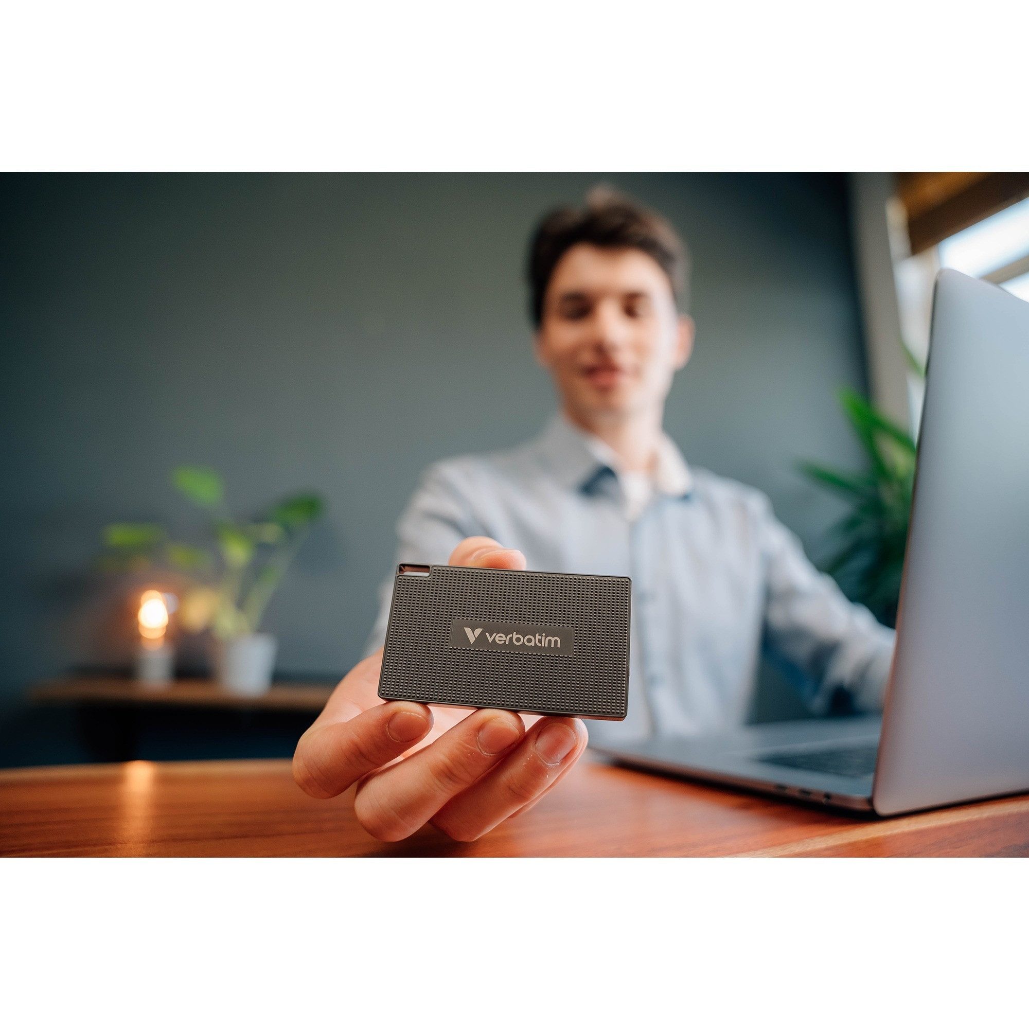 Verbatim Metal Mini 512GB Portable SSD USB-C 3.2 externe SSD (512 GB) 2000 MB/S Lesegeschwindigkeit, 1750 MB/S Schreibgeschwindigkeit, Metallgehäuse, USB 3.2 Gen 2x2, Nero Backup Software, USB-C