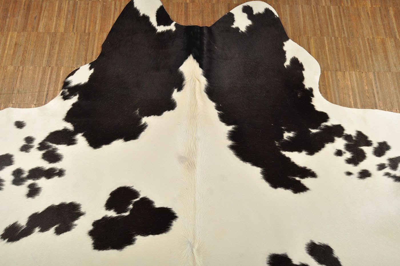 KUHFELL online & NOMAD Fellteppich KUHFELL RINDERFELL TEPPICH SCHWARZ WEISS ca. 220 x 190 cm – Bild 5 von 5