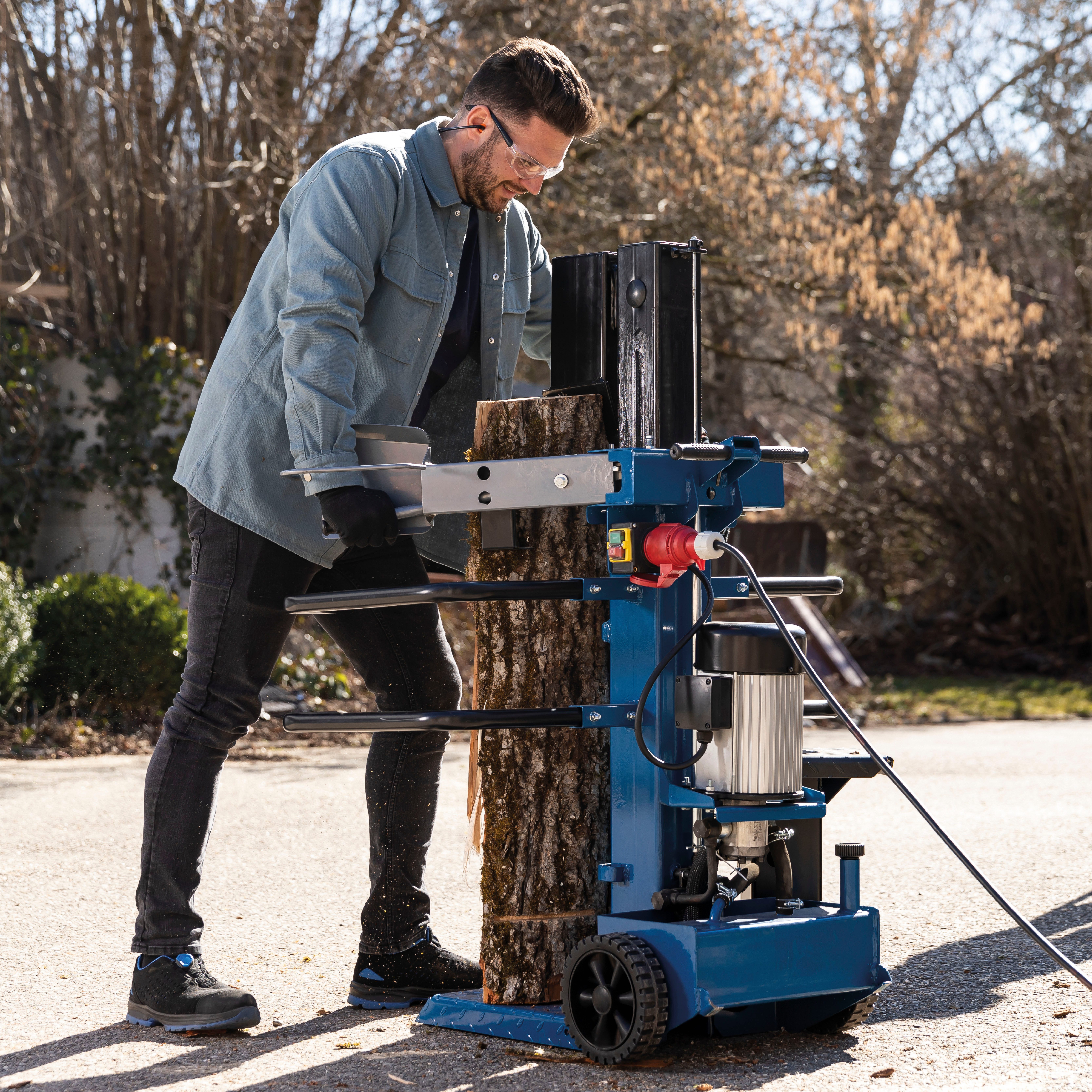 Scheppach Holzspalter »Com 8t«, 3150 W / 3500 W, Patentierte Spalttechnik, Spaltgutlänge bis 107 cm, Spaltgutdurchmesser bis 35 cm, einziger Spalter Europas unter 8 t der Meterholz spalten kann