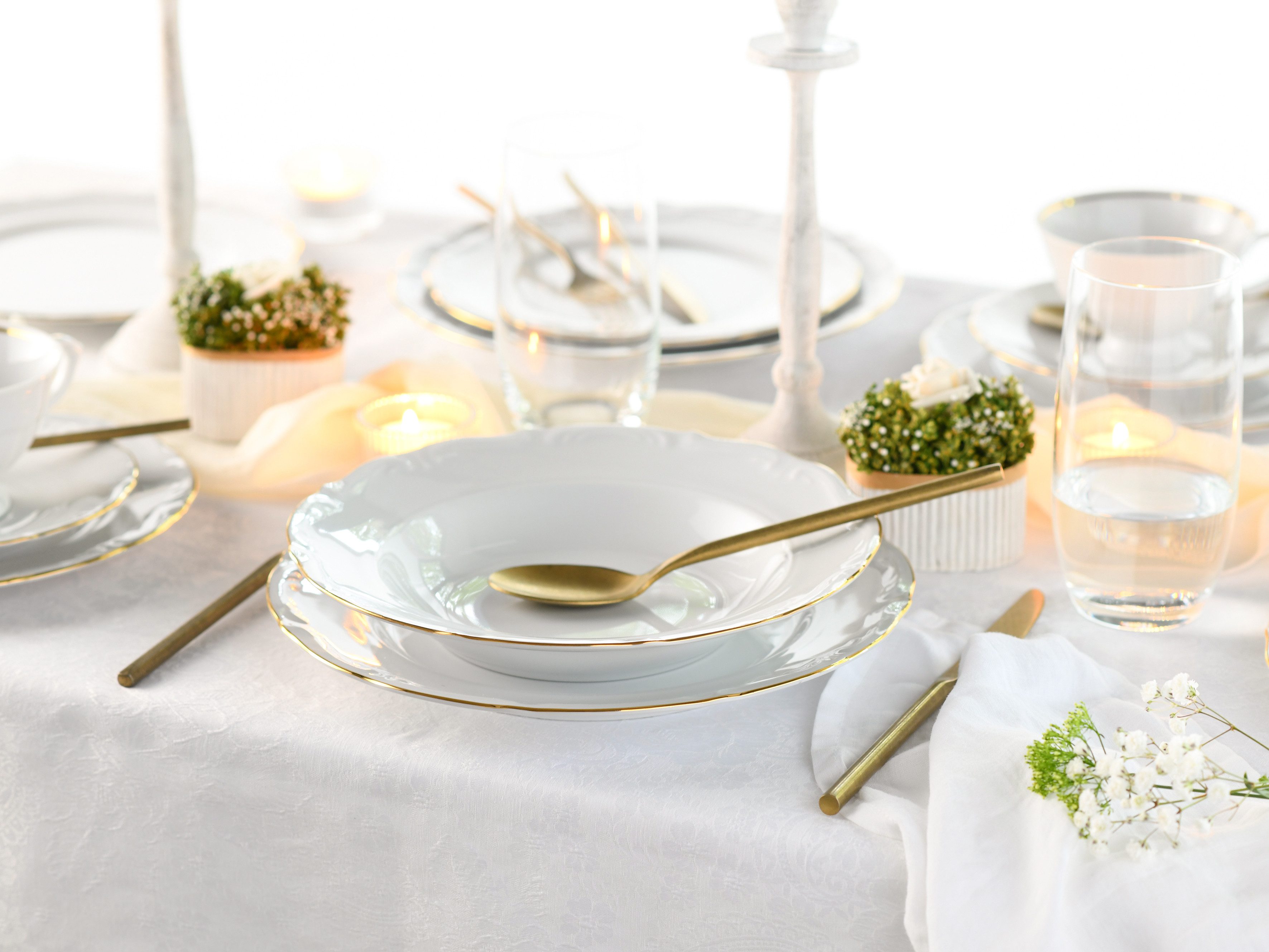 CreaTable Tafelservice Maria Theresia, Tafel-Service 12-tlg (12-tlg), 6 Personen, Porzellan, Teller Set, Traditionelle Porzellanform