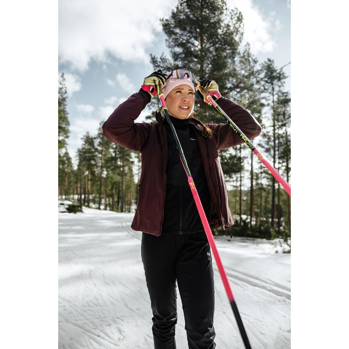HALTI Skijacke Framover W XC Hybrid Jacket Perfekte Jacke für aktive Skifahrerinnen mit optimaler