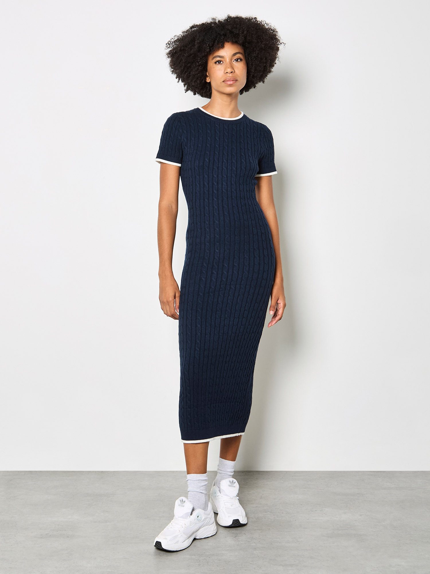 Apricot Strickkleid Midi-Kleid mit Zopfmuster in unifarben