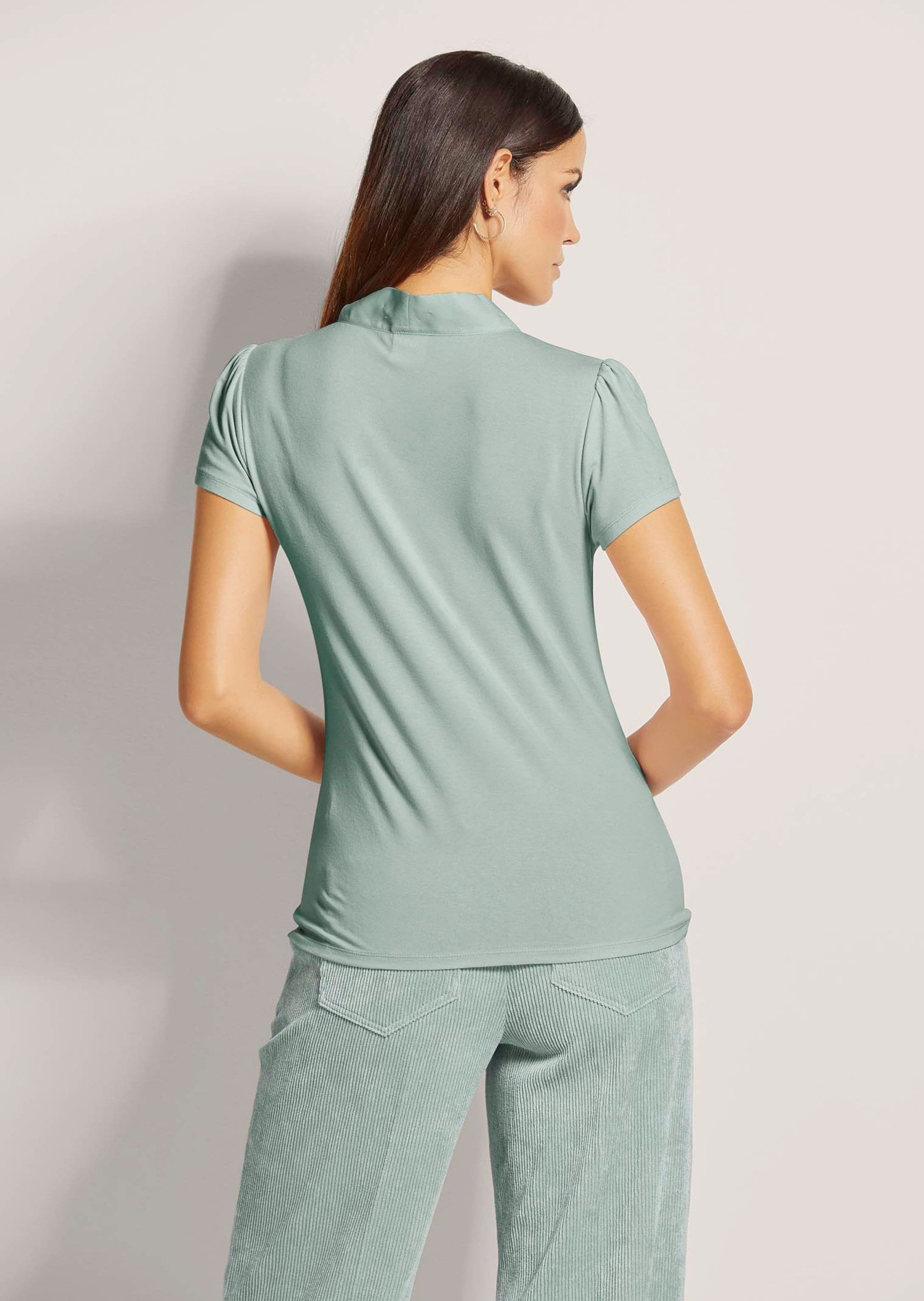 MADELEINE Kurzarmshirt Kurzarmoberteil mit Schluppe Schickes Blusenshirt mit V-Ausschnitt und Glanzbändern