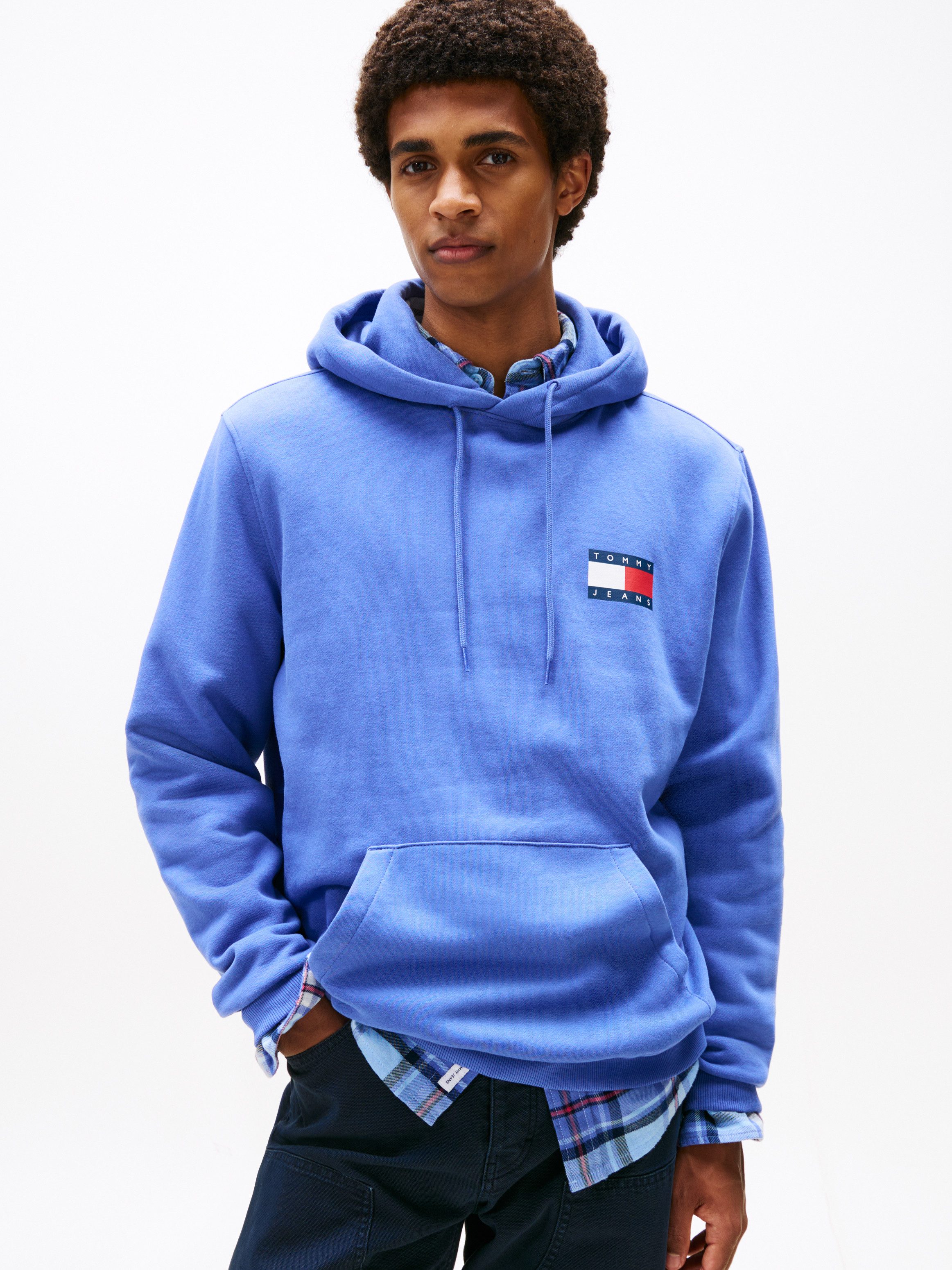 Tommy Jeans Sweatshirt TJM REG ESSENTIAL FLAG HOOD EXT mit bedruckten Marke günstig online kaufen