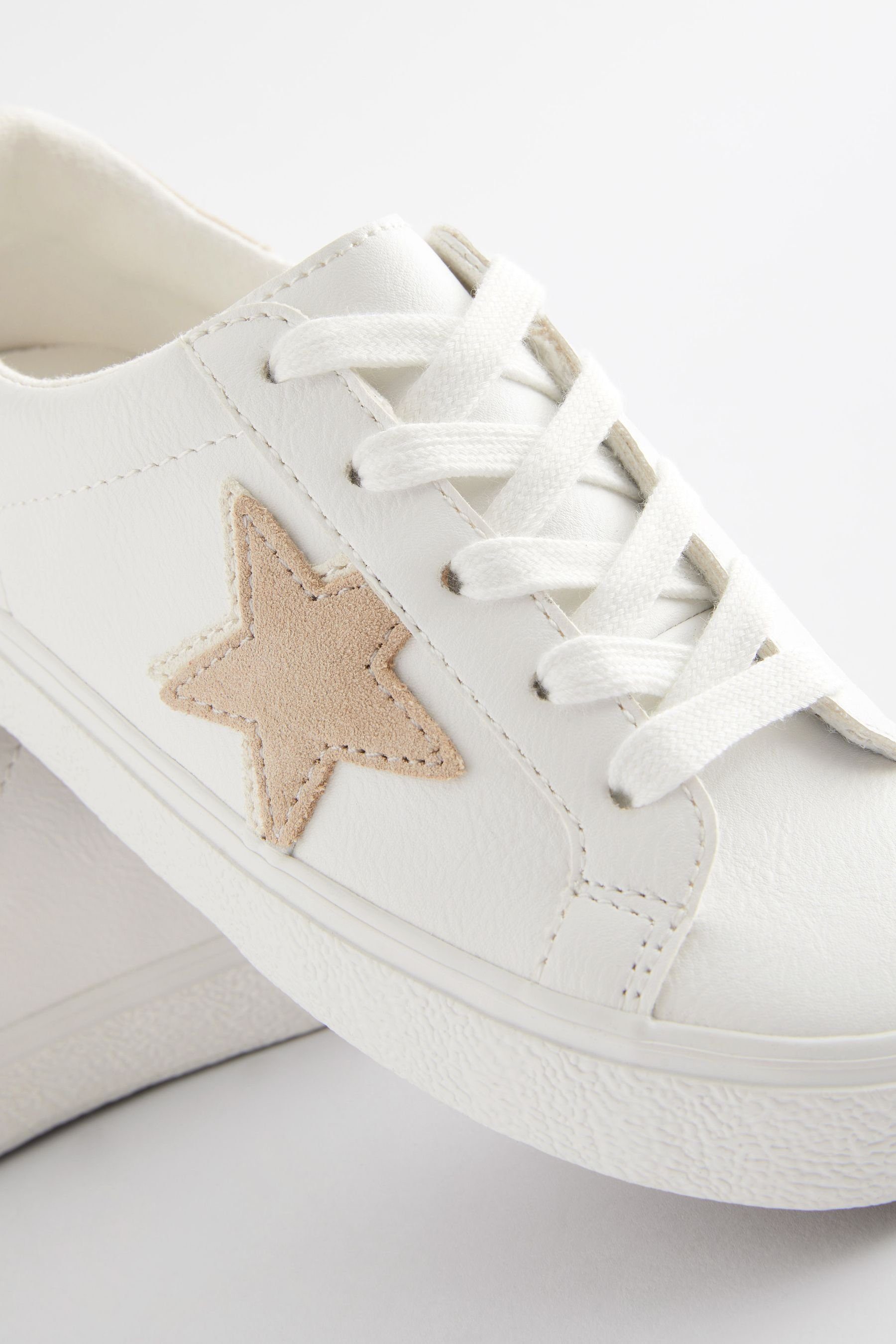 Stern, mit White Next (1-tlg) Passform Schnür-Sneaker Sneaker weite Neutral