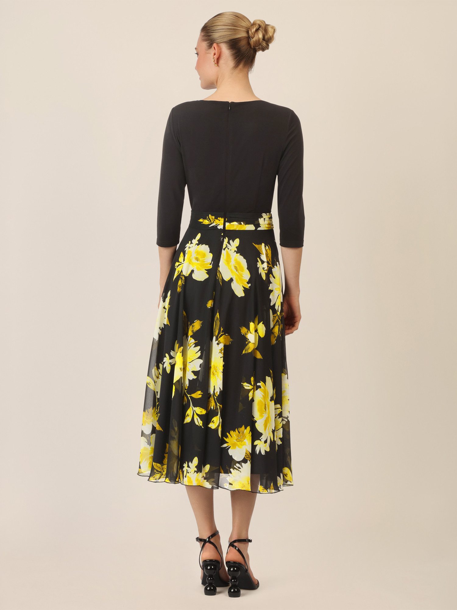 Apart Chiffonkleid mit floralem Rockteil
