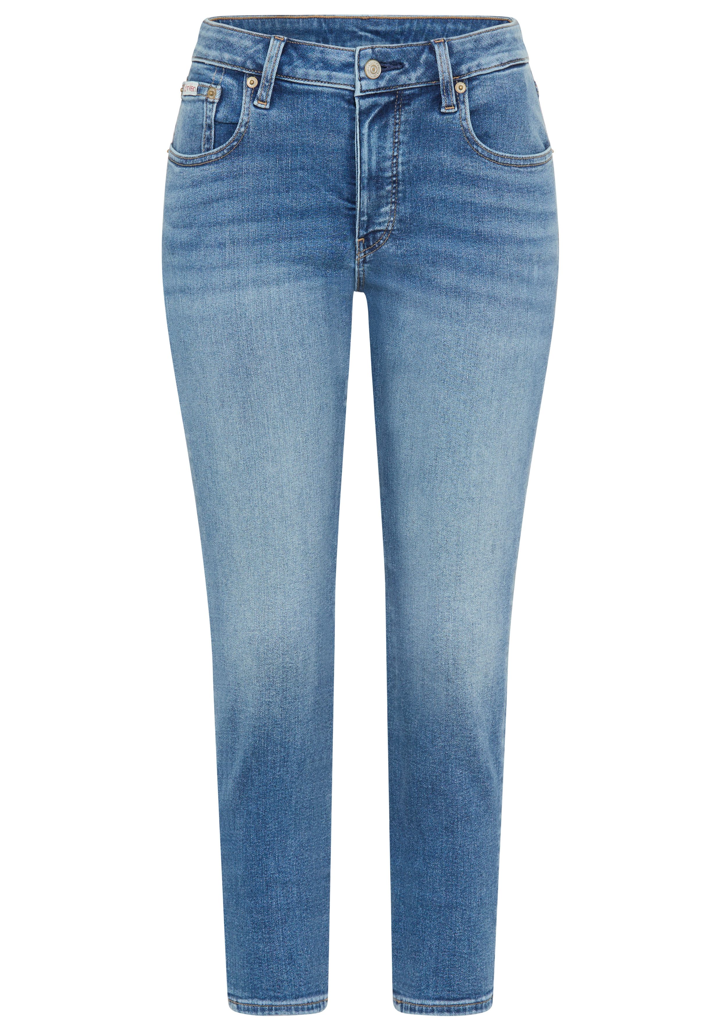 VINTAGE AVENUE