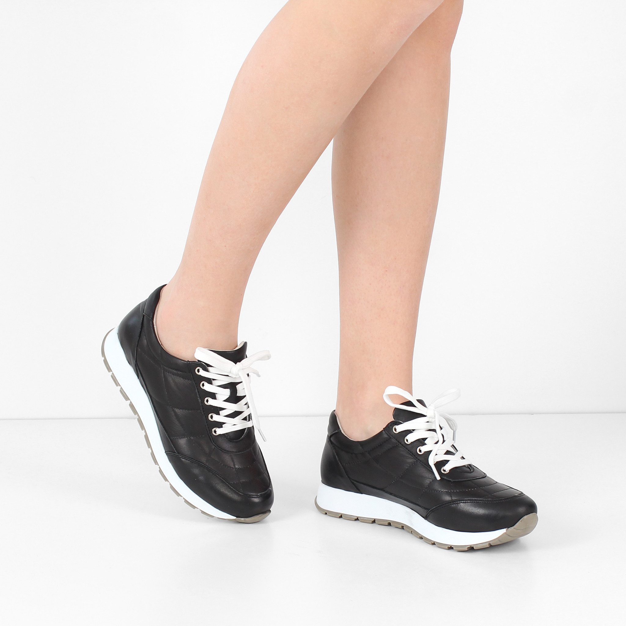 Celal Gültekin 102-27611 Plateausneaker Schwarz, gesteppter Look, weiße Soh günstig online kaufen