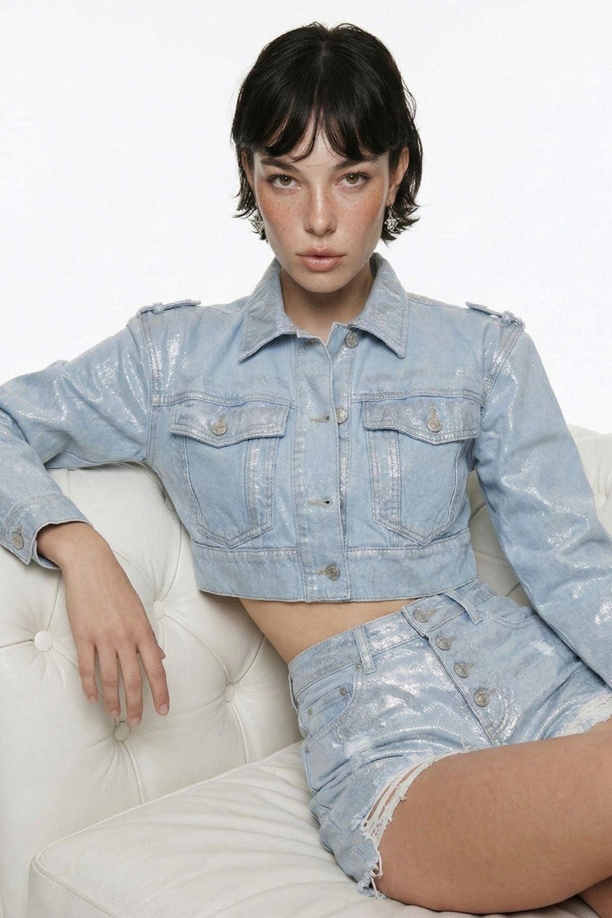 HOLLY LOLLY Straight-Jeans Individuelle glänzende Jeansjacke