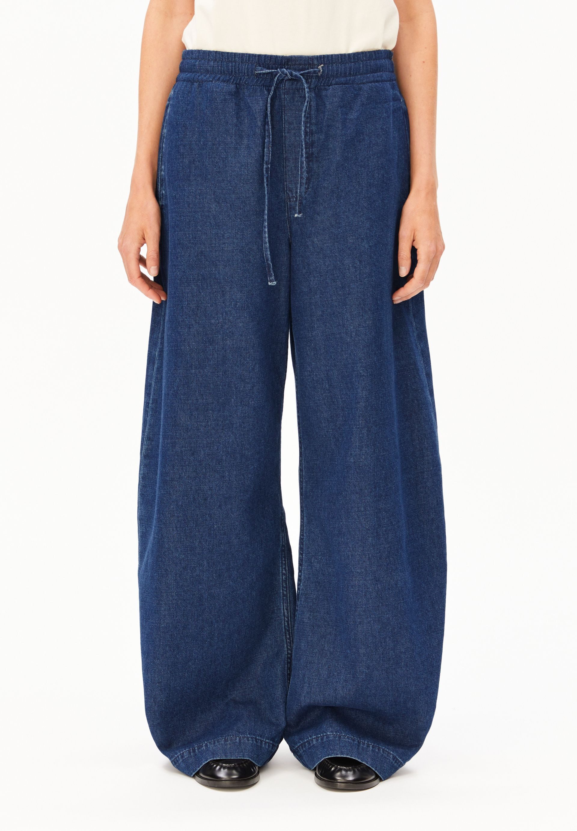 Weite Jeans PULL ON BARREL Denim Hose aus Bio-Baumwoll Mix