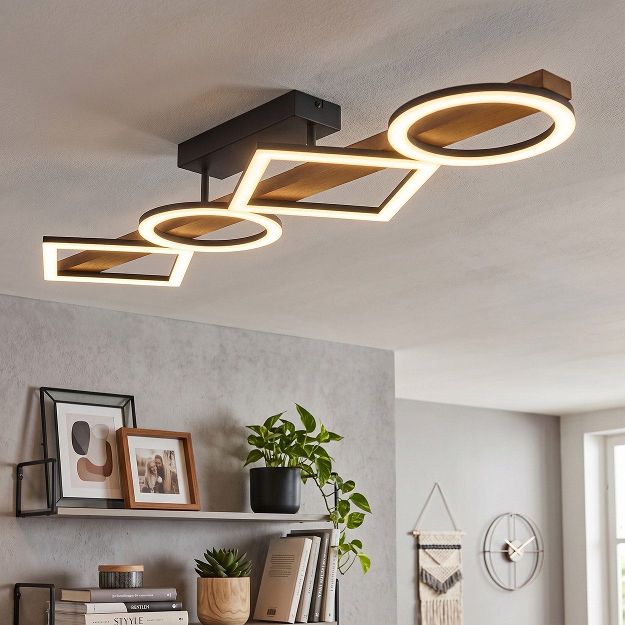 hofstein Deckenleuchte Deckenlampe aus Metall/Holz/Kunststoff in Schwarz/Holz dunkel/Weiß, 3000 Kelvin, Deckenleuchte im modernen Design, 37 Watt, 3000 Kelvin