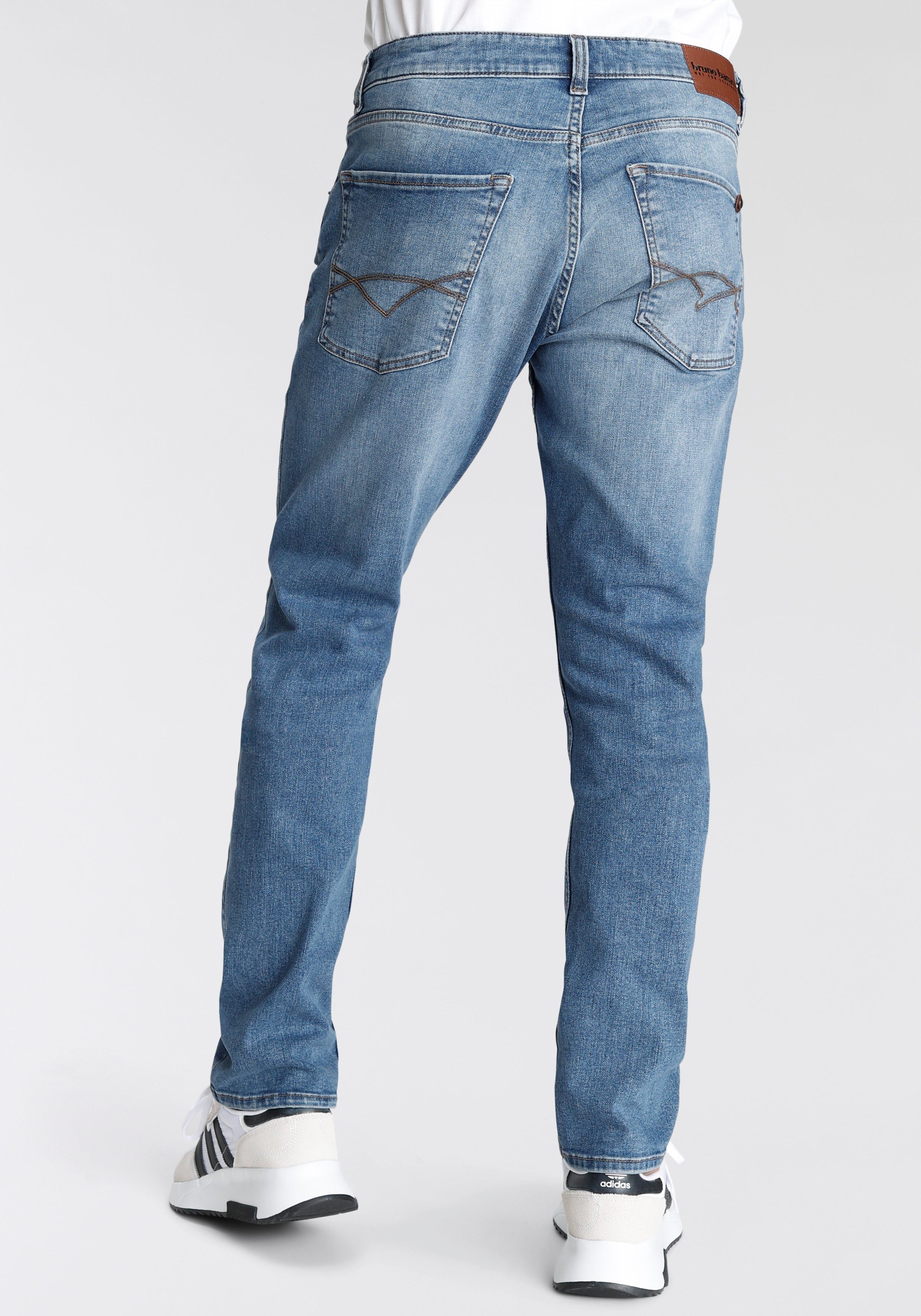 Bruno Banani Comfort-fit-Jeans Floyd gerade Beinform, mit Eingrifftaschen, niedrige Leibhöhe – Bild 2 von 5