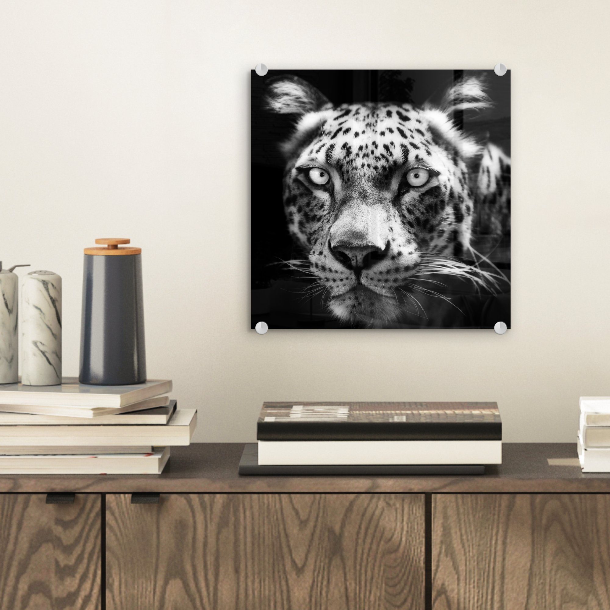 MuchoWow Acrylglasbild Nahaufnahme Persischer Leopard Bilder (1 Foto auf vor Glas Glas Wanddekoration - in St), schwarzem - Wandbild - Glasbilder auf Hintergrund Schwarz