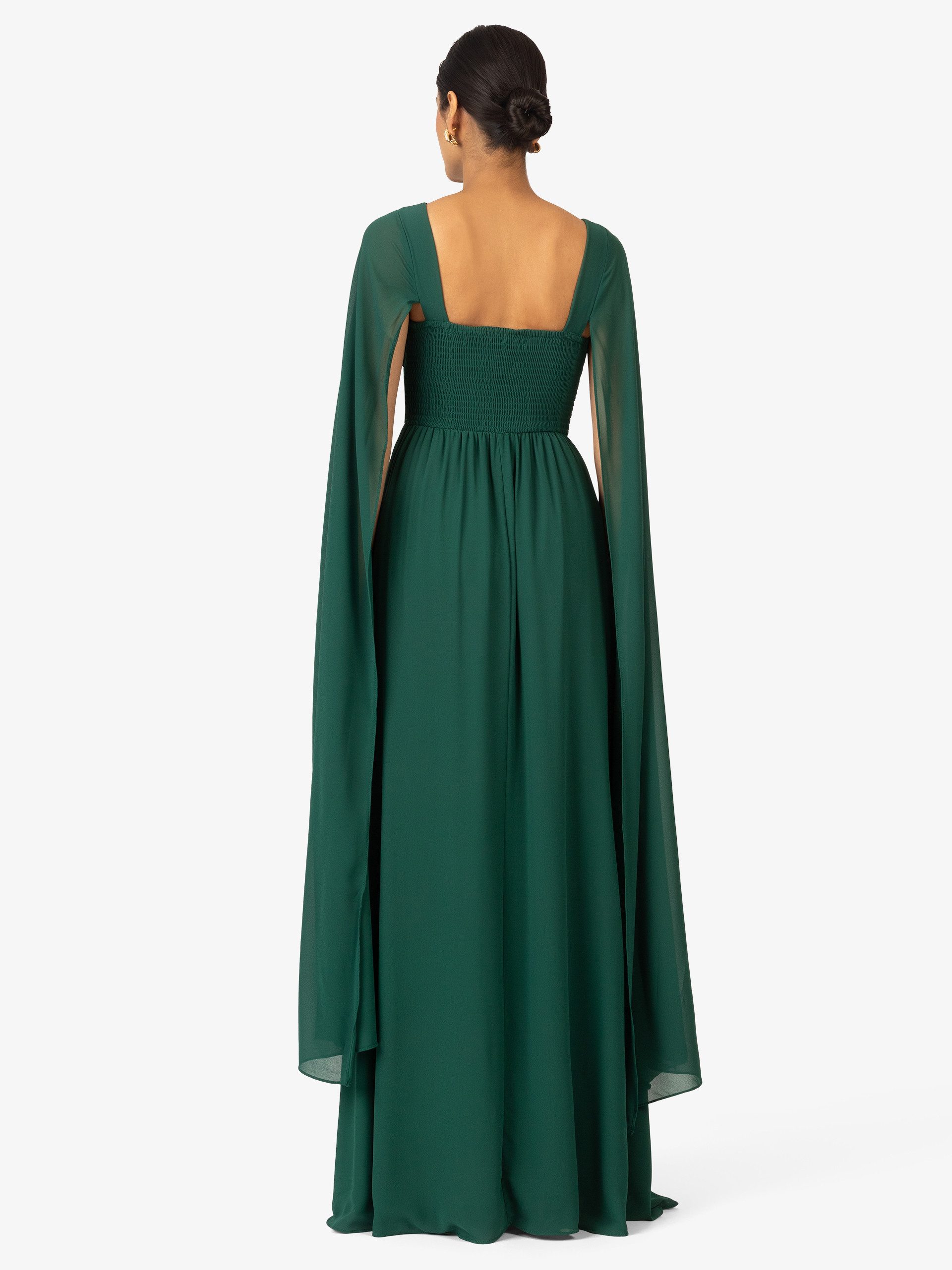 Kraimod Abendkleid aus hochwertigem Polyester Material mit Capeärmel