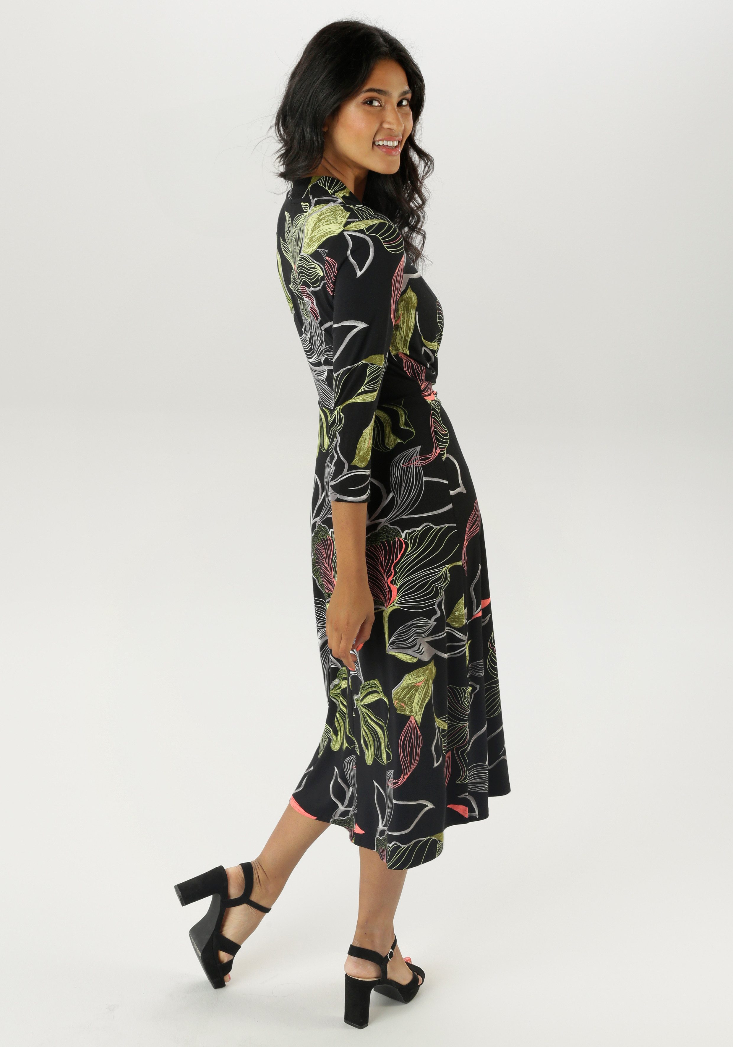 Aniston SELECTED Jerseykleid mit V-Ausschnitt in günstig online kaufen