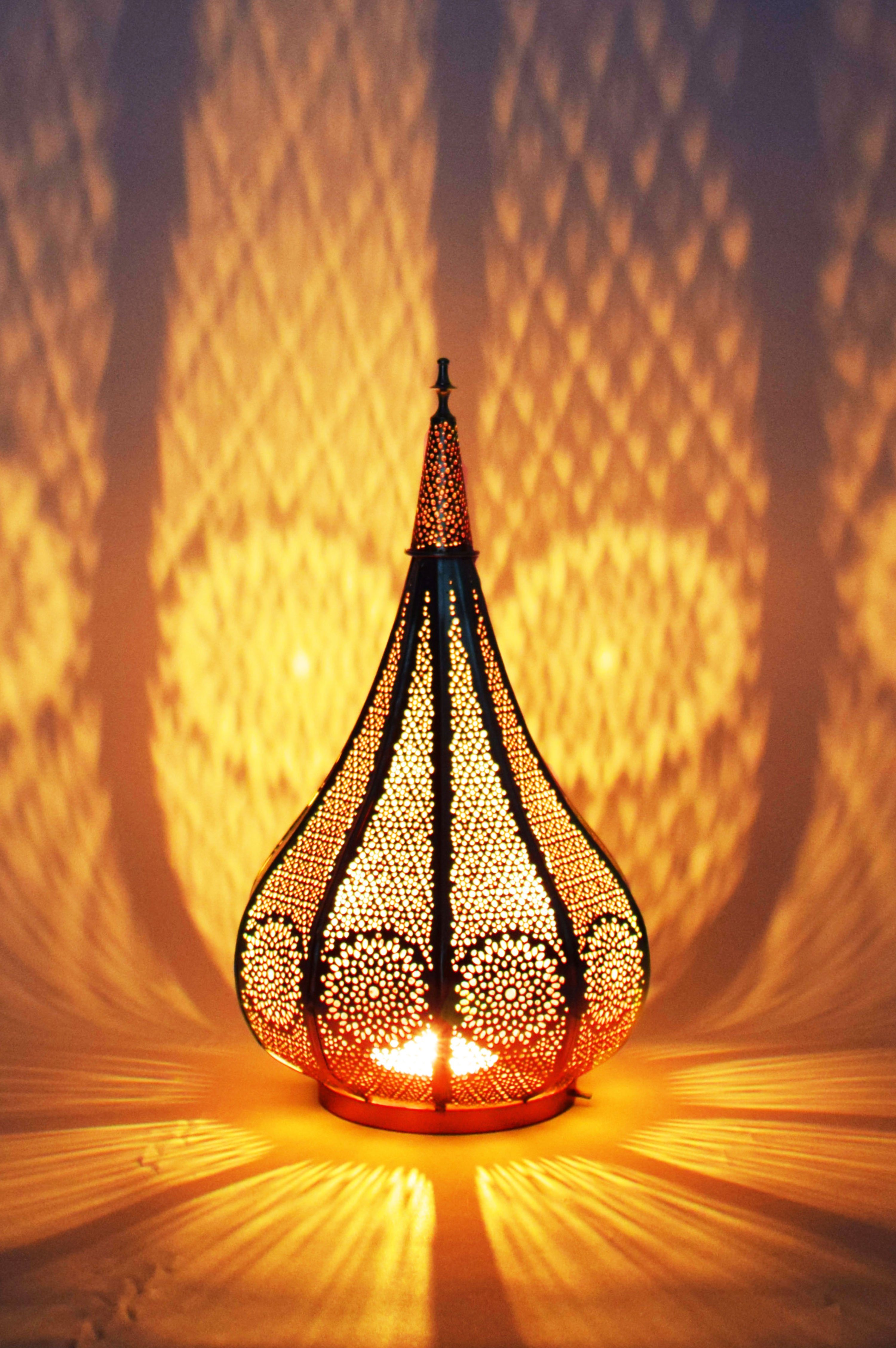 Marrakesch Orient & Mediterran Interior Teelichthalter Orientalische Gartenlaterne Ezana handgemacht aus Metall in Gold 36 cm (1 St), Handarbeit