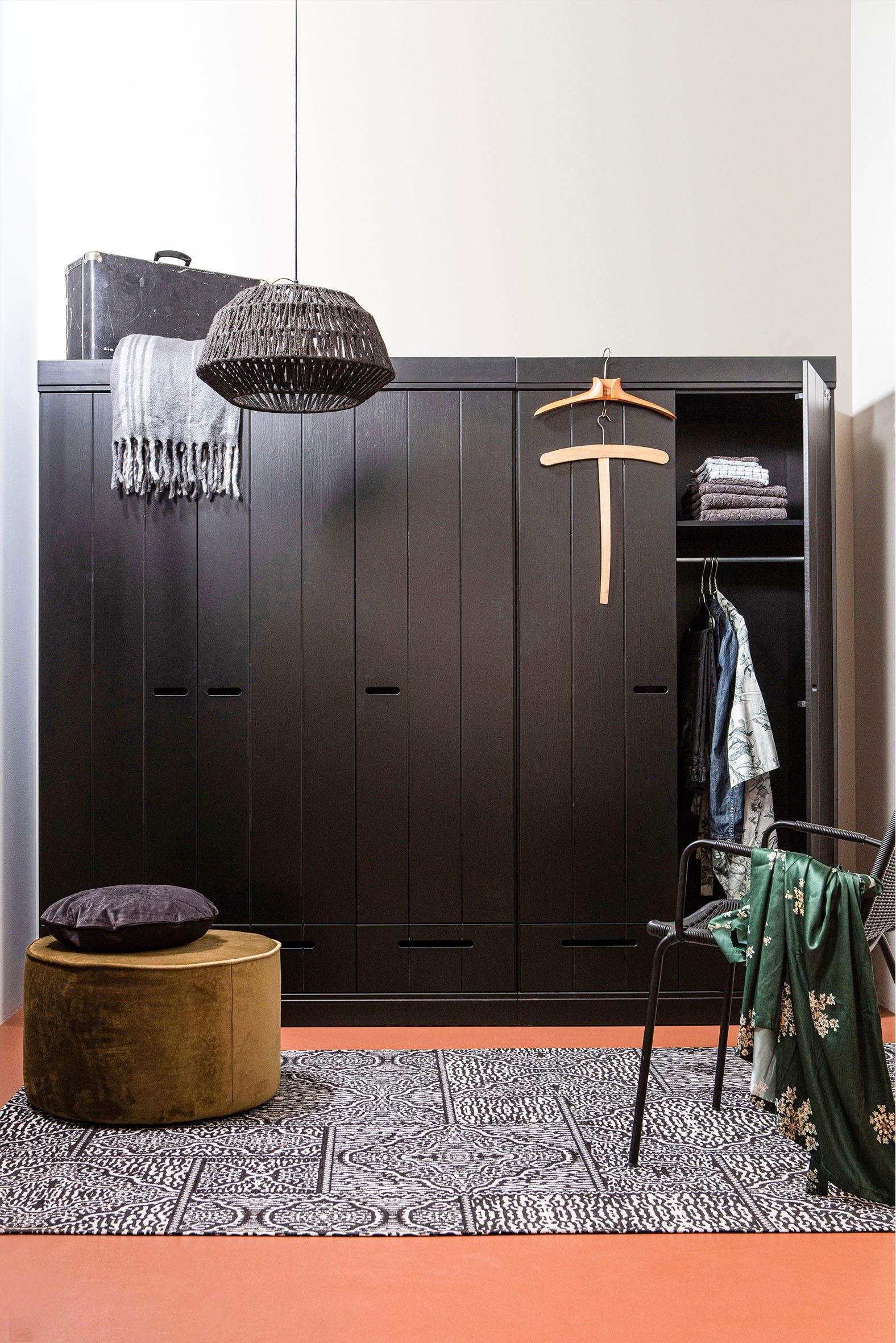 WOOOD Kleiderschrank Connect FSC®-Kiefernholz Schlitzgriff, H 195 x B 140 x T 53 cm mit Kleiderstange, Breite 94 cm x Höhe 195 cm