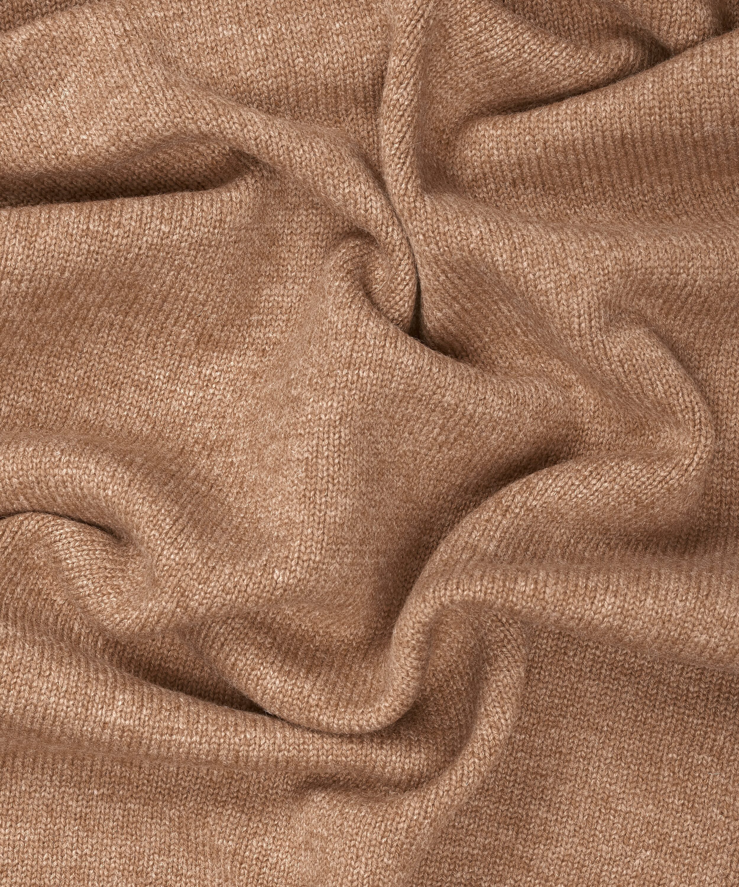 FALKE Schal, (1-St. 1), aus extrafeiner Lambswool