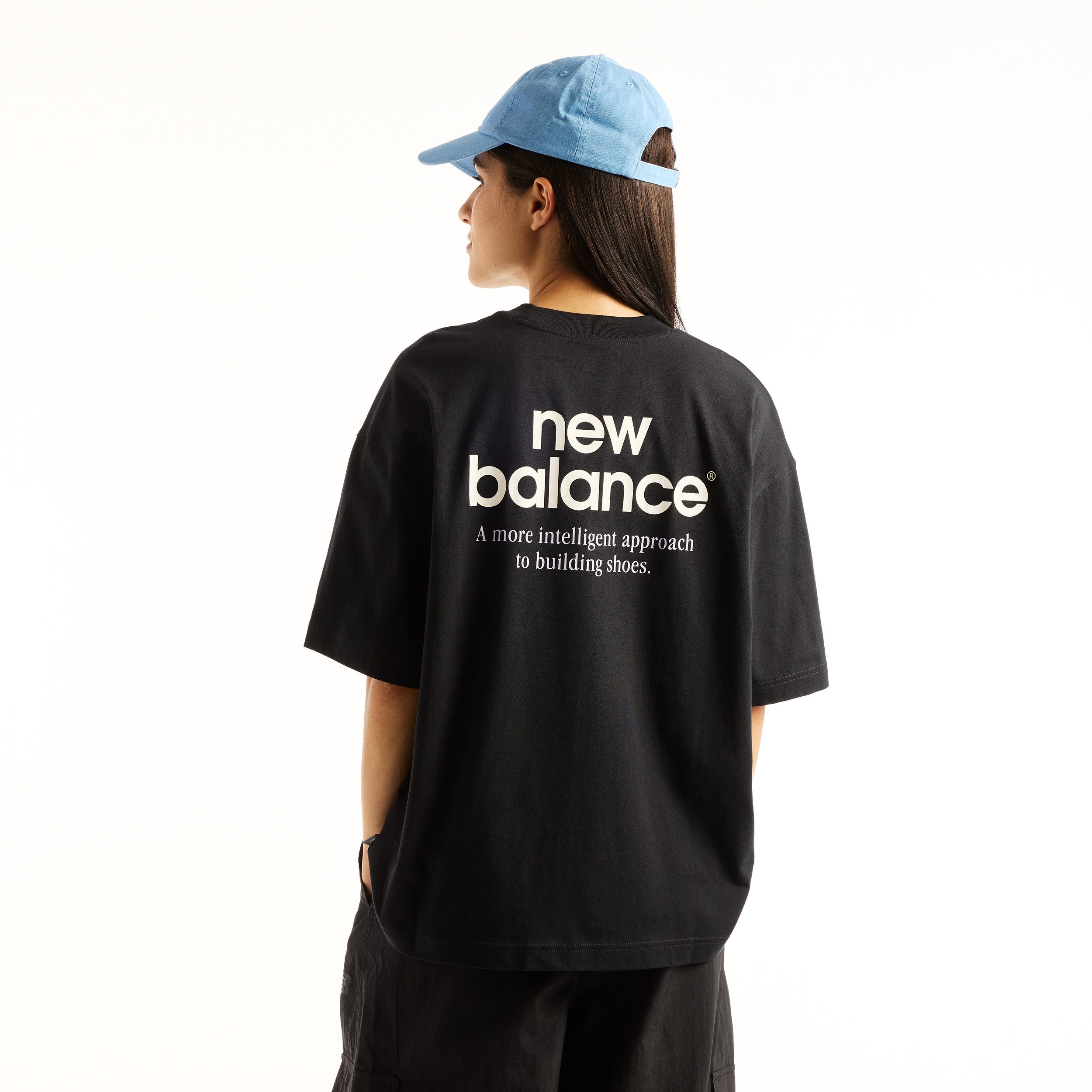 New Balance T-Shirt INTELLIGENT RELAXED T-SHIRT sportlicher Stil, lässiger Look, für Freizeit und Sport