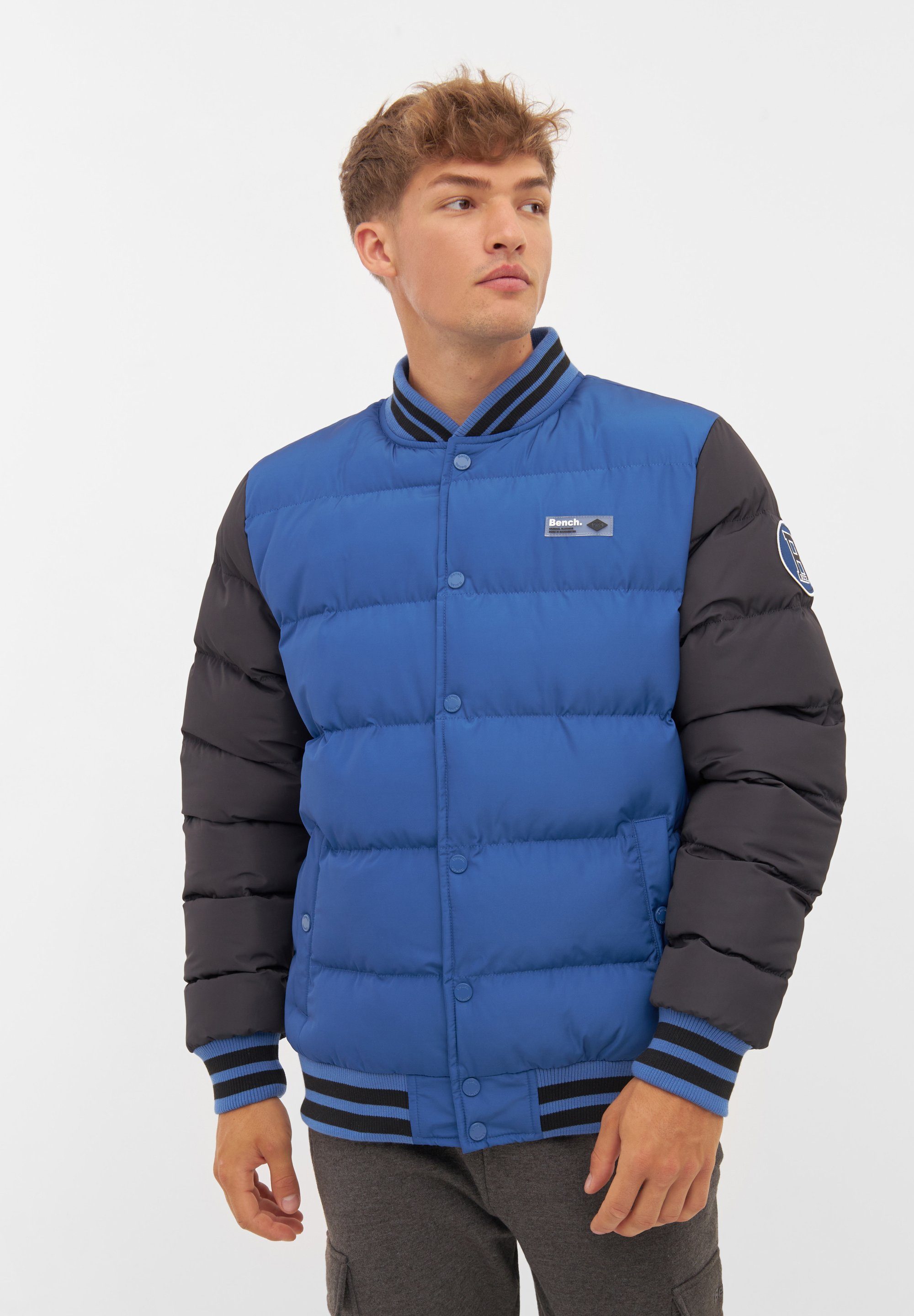 stylische und / Bench. REGGIE COBALT Winterjacke Warme BLUE BLACK Jacke