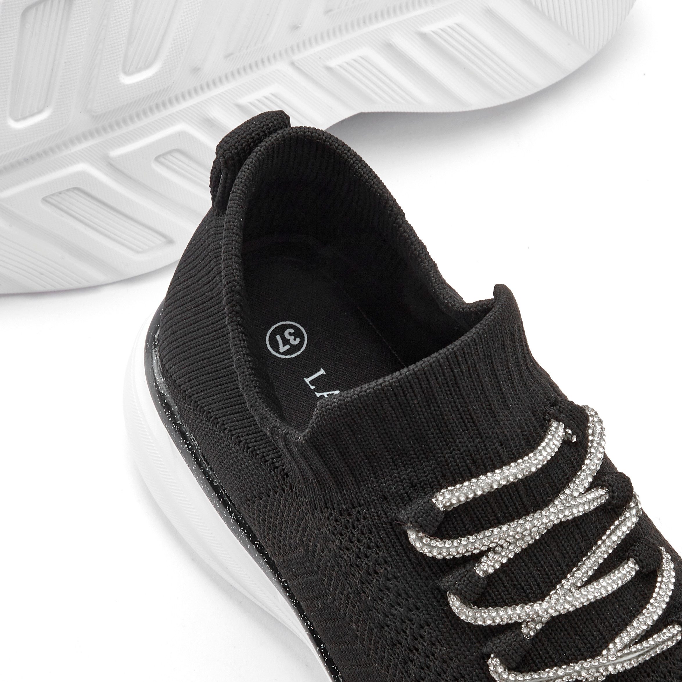 LASCANA Slip-On-Sneaker, Slipper, Freizeitschuh, Sneaker mit modischer Glitzerschnürung VEGAN