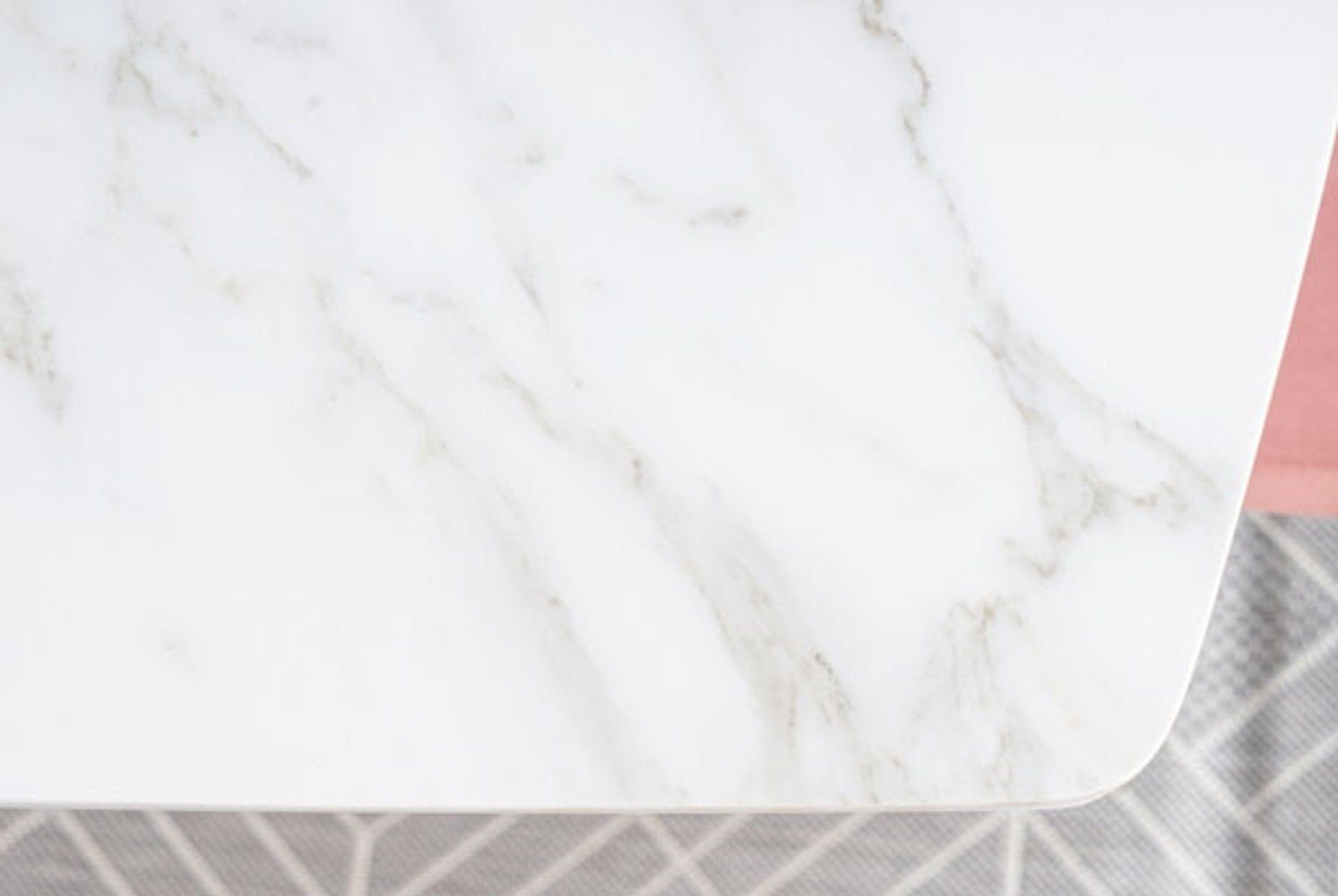 Feldmann-Wohnen Esstisch Solin (Tischplatte ausziehbar von 160cm auf 210cm, moderne Esstisch in einer harmonischen Farbkombination), 160-210x90x76cm Marmor weiß ausziehbar