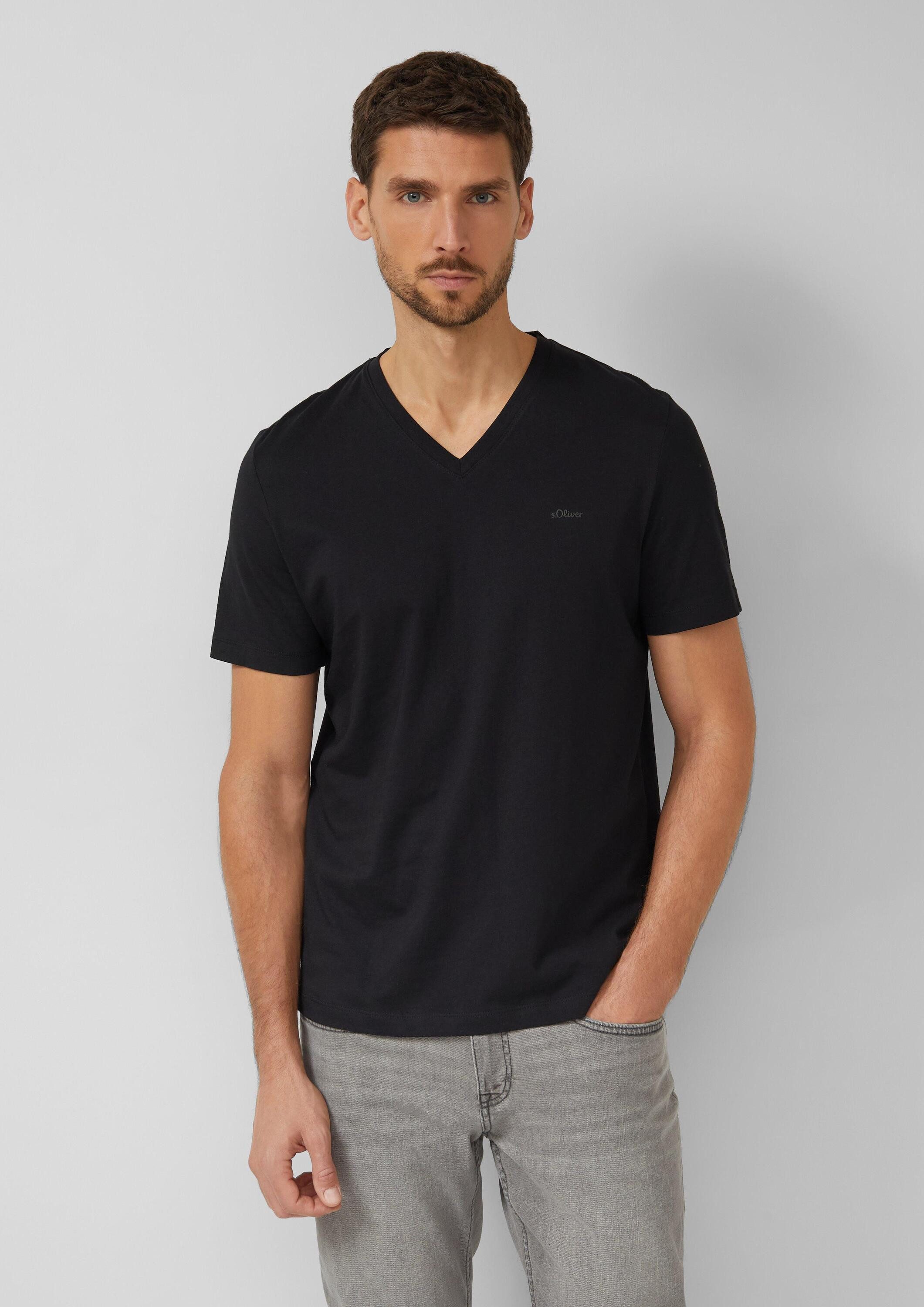 s.Oliver Kurzarmshirt T-Shirt Baumwoll-T-Shirt mit V-Ausschnitt und Logopri günstig online kaufen