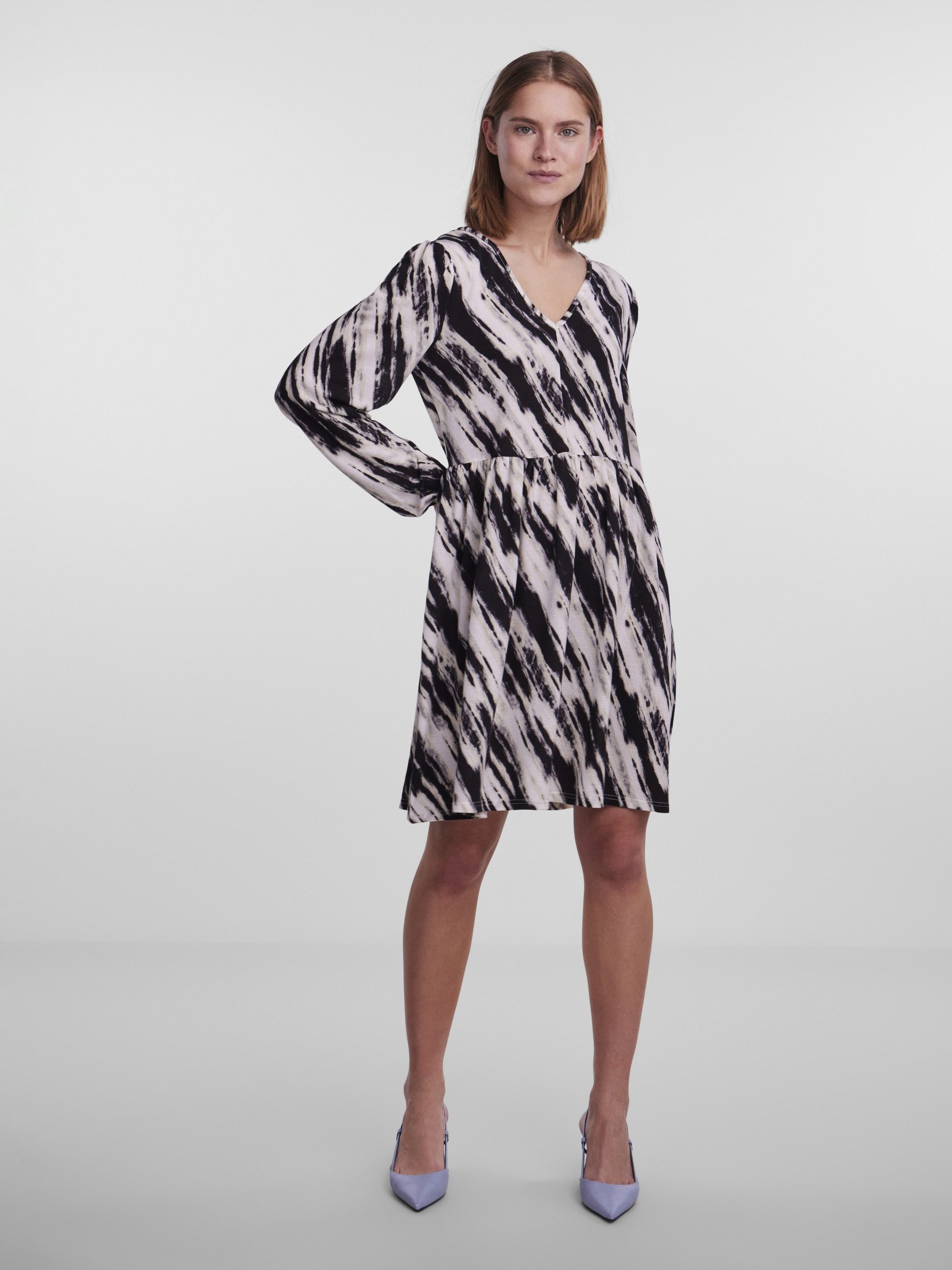 pieces Shirtkleid - Sommerkleid - PCJONA LS O-NECK DRESS BC