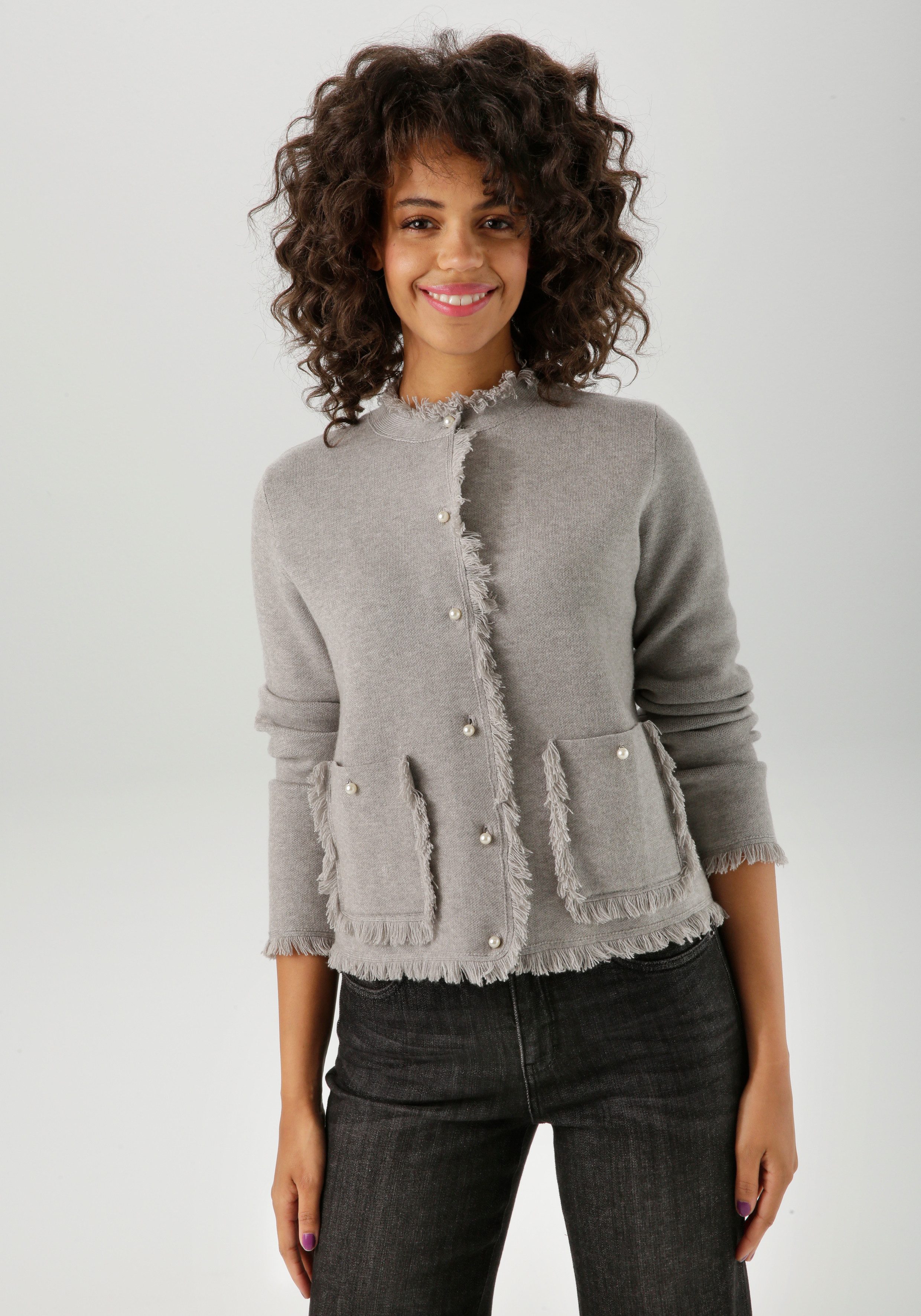 Aniston CASUAL Strickjacke, aufwändig mit Franzen verziert günstig online kaufen