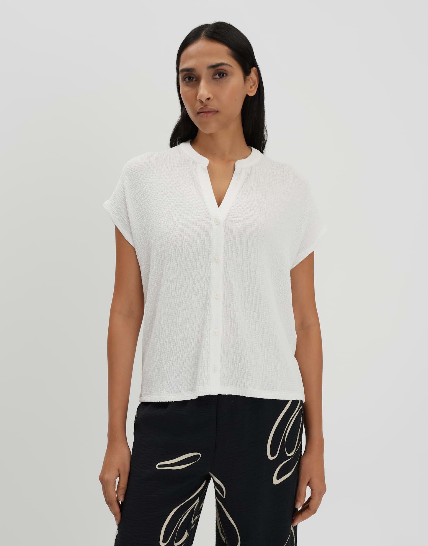 someday Kurzarmshirt KEDORA Regular aus leicht texturiertem Viskosemix
