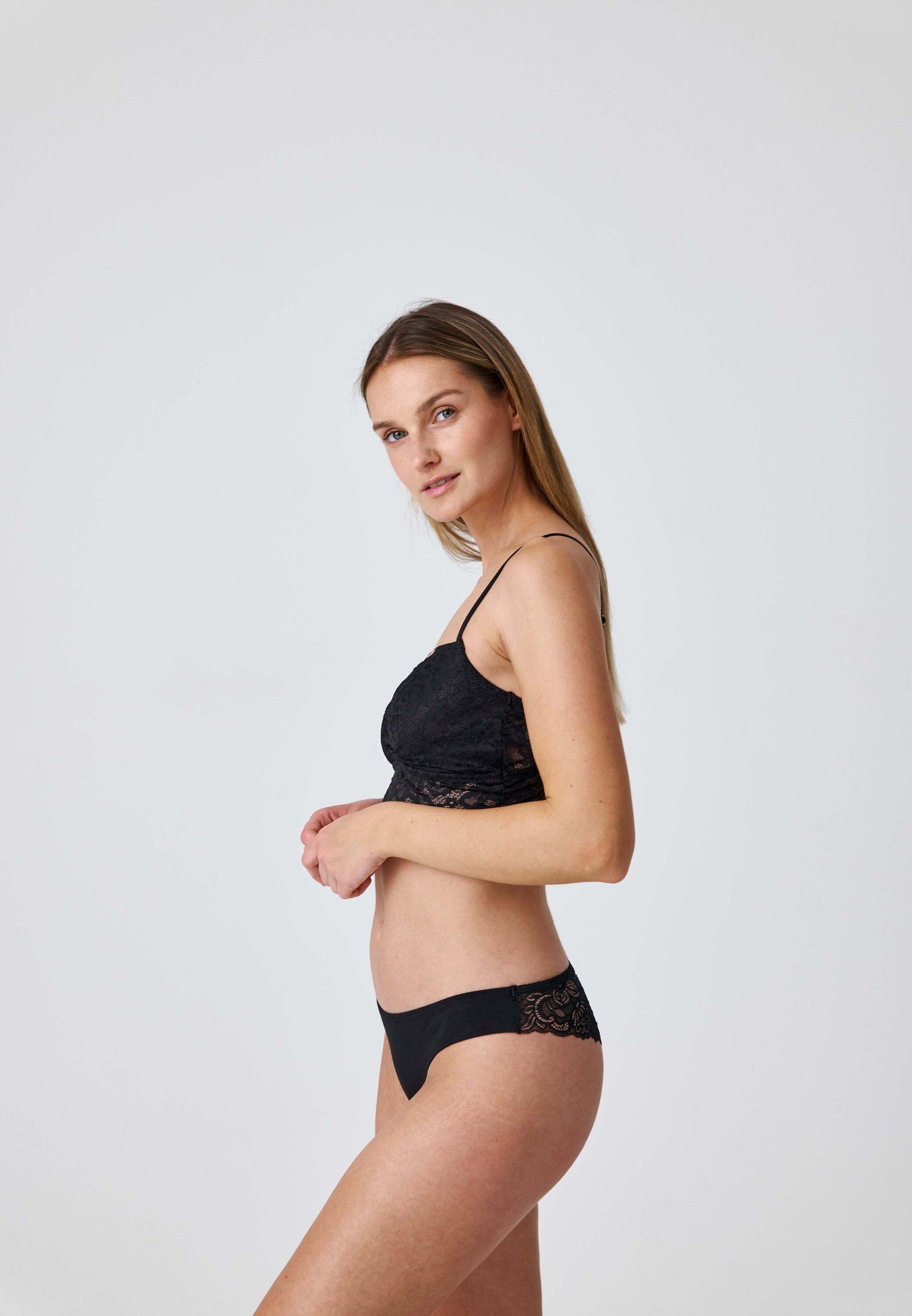 SNOCKS Brasilslip Damen Tanga Unterhose (3-St) aus Bio-Baumwolle mit Spitze, bequem und elegant