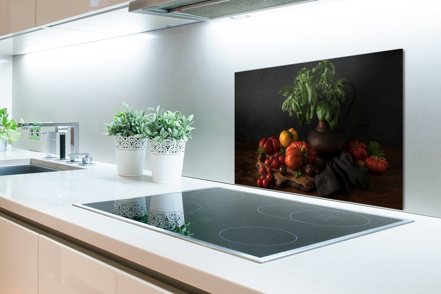 Basilikum - - 60x40 Gemüse Temperaturbeständig cm, küchen Tomaten Gemälde - Stilleben aus Küchenrückwand - Herdblende Wandschutz, (1-tlg), MuchoWow Schwarz, -