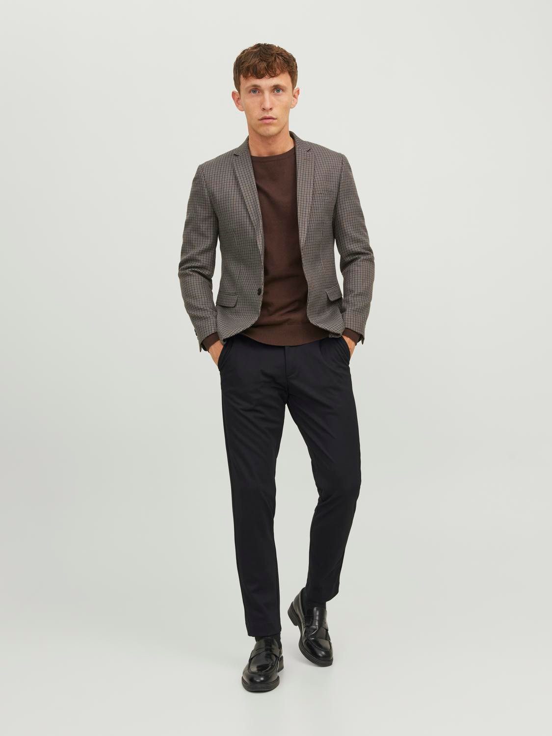 Zum Outfit 8