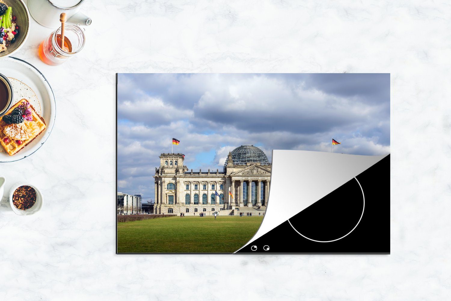 MuchoWow Herdblende-/Abdeckplatte Reichstag die Deutschland, 81x52 Vinyl, tlg), - küche, für - Ceranfeldabdeckung cm, Berlin Induktionskochfeld Schutz (1