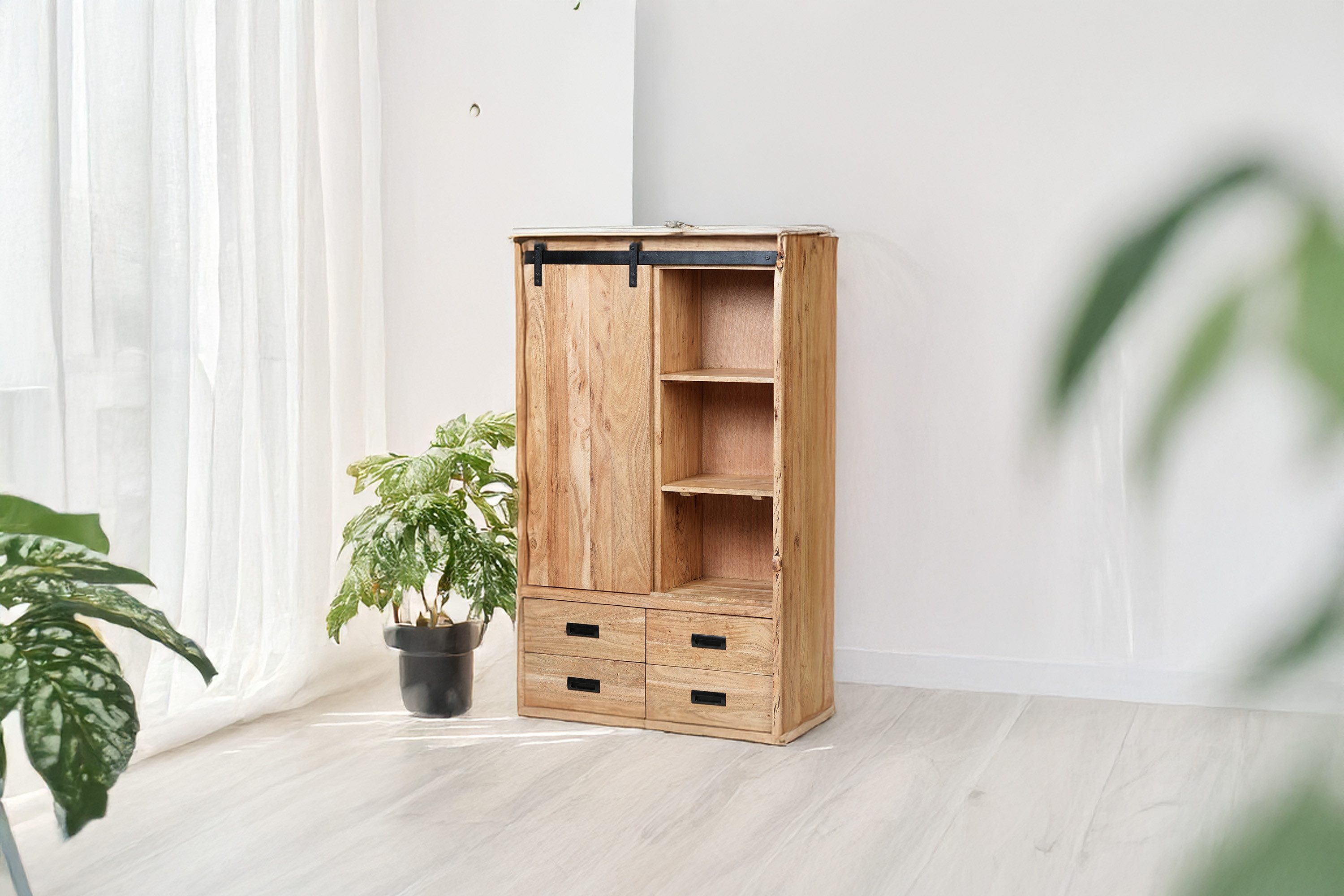 SAM® Highboard Fritz, Akazienholz, mit Baumkante oder gerader Kante, Industrial-Design