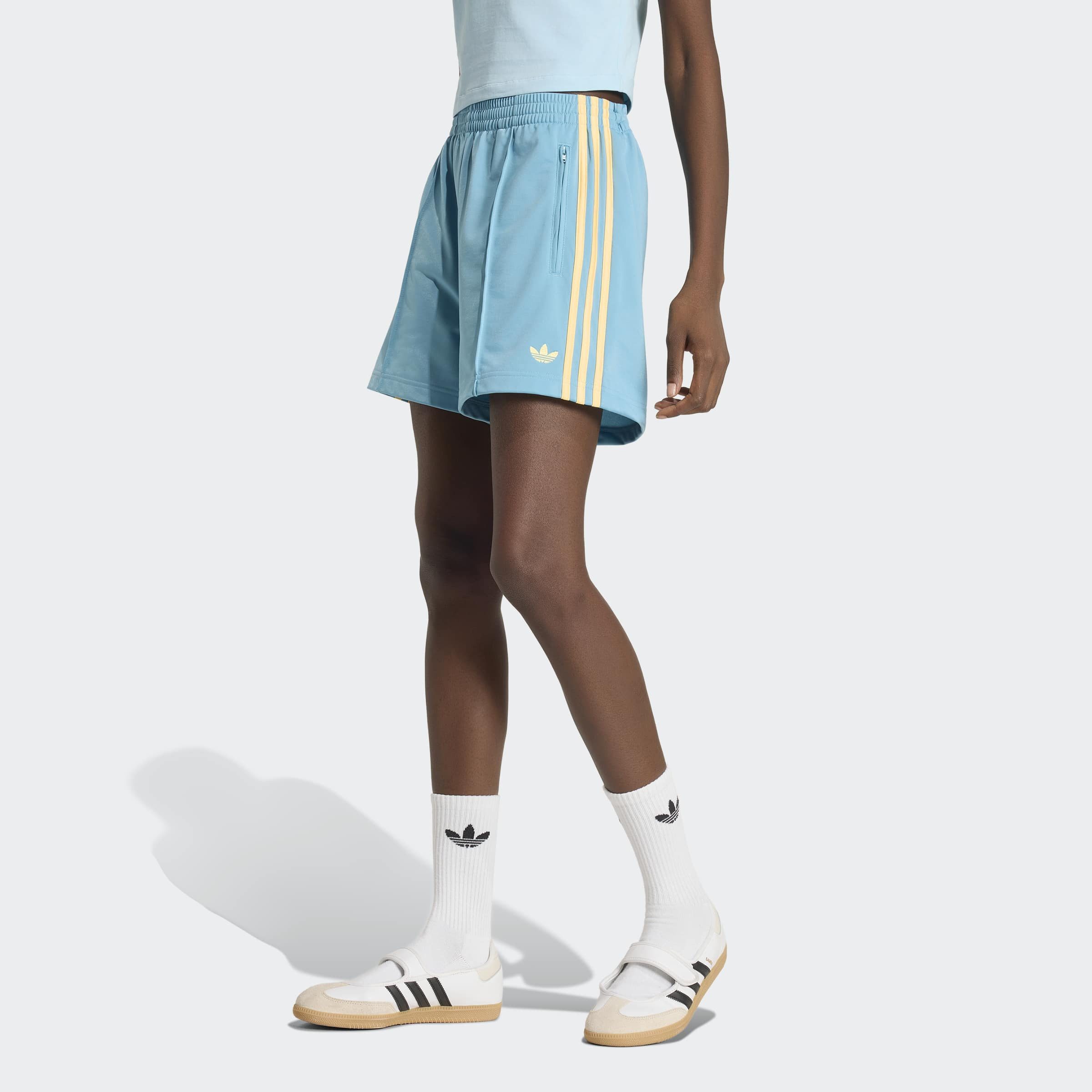 adidas Originals Shorts FB SHORT FIREBIRD Classic Short, locker geschnitten. € 39,99