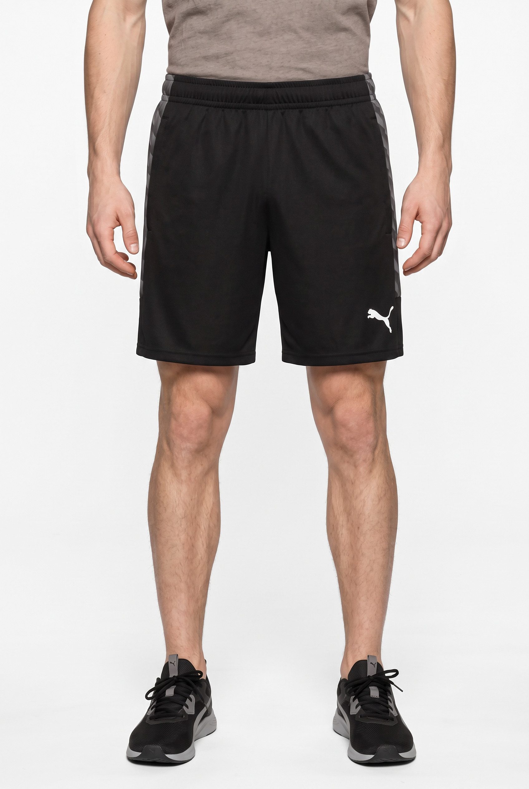 PUMA Trainingsshorts TEAMLIGA26 TRAINING SHORTS atmungsaktives Material, mit DryCELL-Technologie, Regular Fit