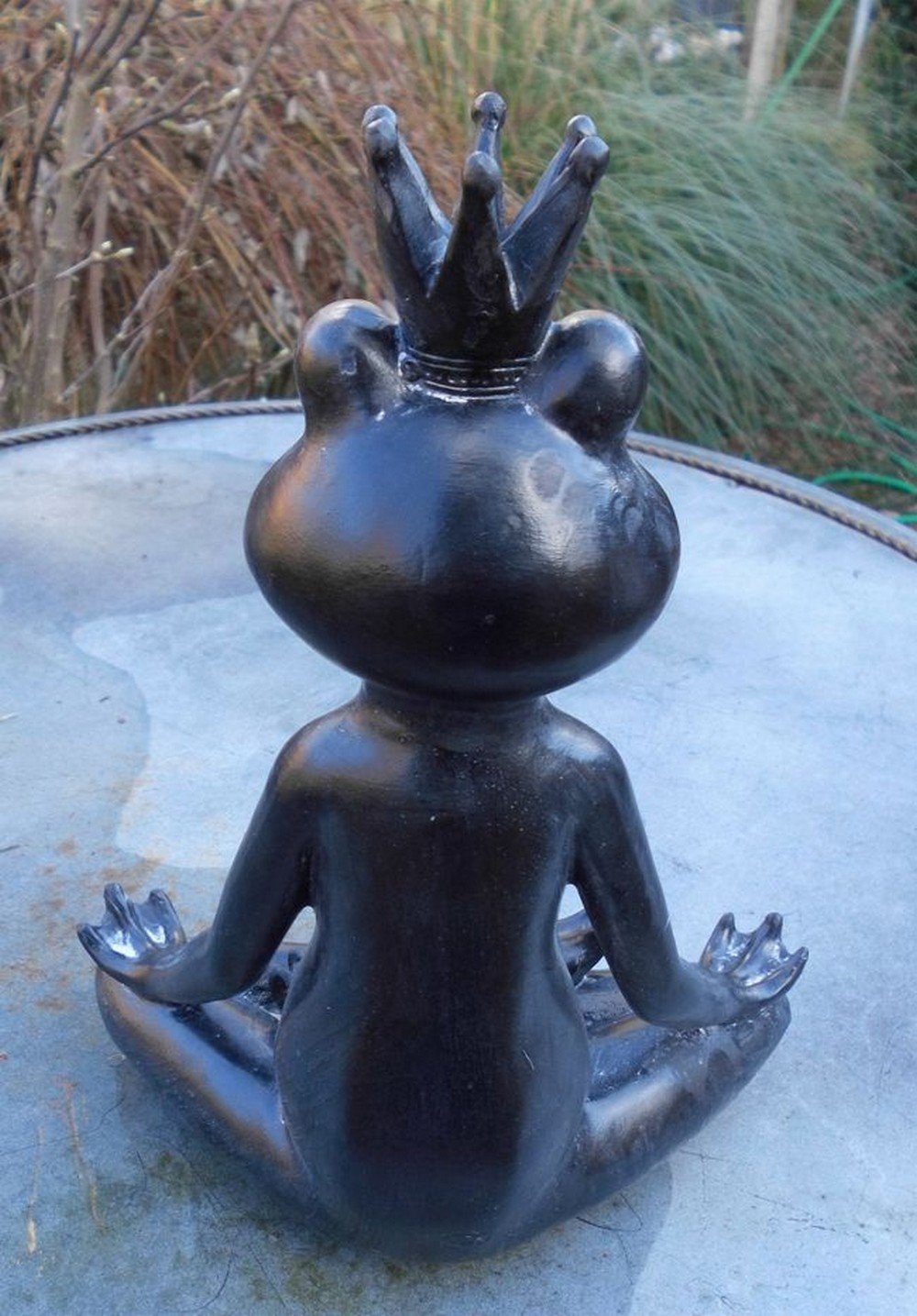 Skulptur Deko-Impression Deko-Figur Dekofigur sitzend (1 Frosch schwarz Yoga Fengshui St) Hände offen