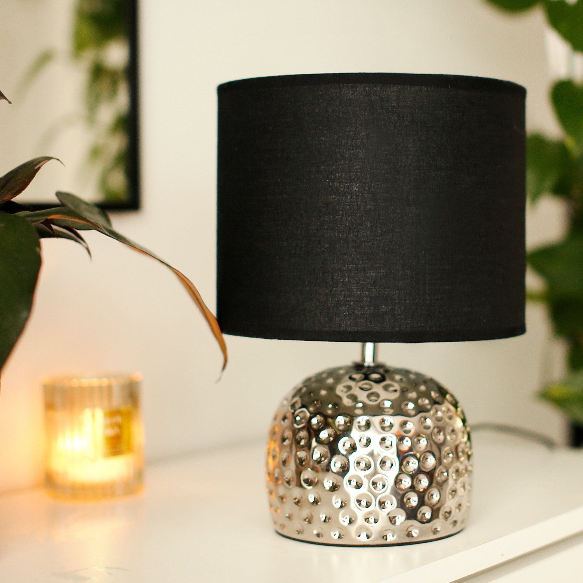 KONSIMO® Tischleuchte FRAGI Tischlampe Nachttischlampe Wohnzimmer Schlafzimmer, Leuchmittel wechselbar, 1,5m, E14