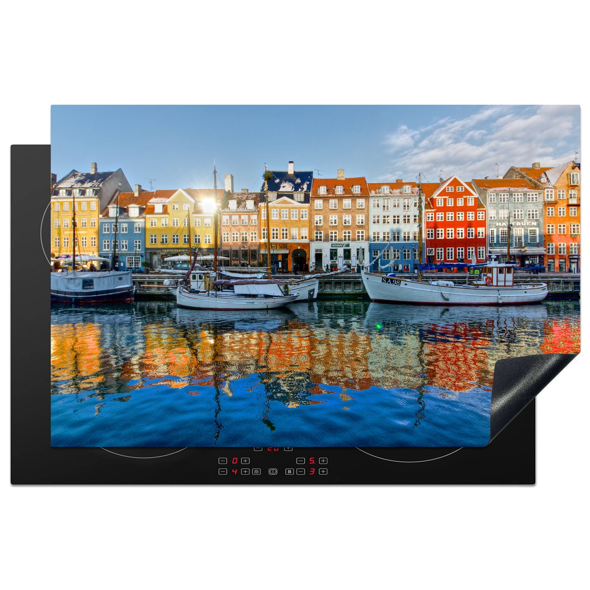 MuchoWow Herdblende-/Abdeckplatte Bunte Häuser mit Booten in Nyhavn, Vinyl, (1 tlg), 81x52 cm, Induktionskochfeld Schutz für die küche, Ceranfeldabdeckung