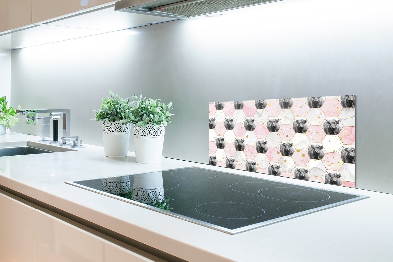 MuchoWow Küchenrückwand Schottischer Highlander (1-tlg), - Design Marmor, cm, 60x30 - Sechseck - Schmutzflecken Wandschutz, für Küchen und gegen Fett