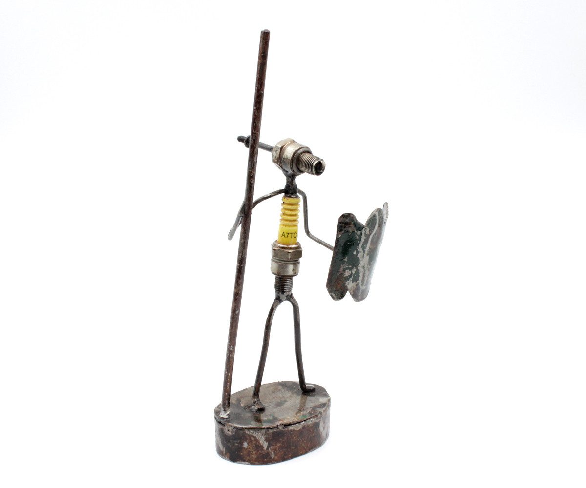 Brillibrum Dekofigur Metallfigur Zündkerzen Figur Upcycling Metallfigur Deko Metall (1 St)