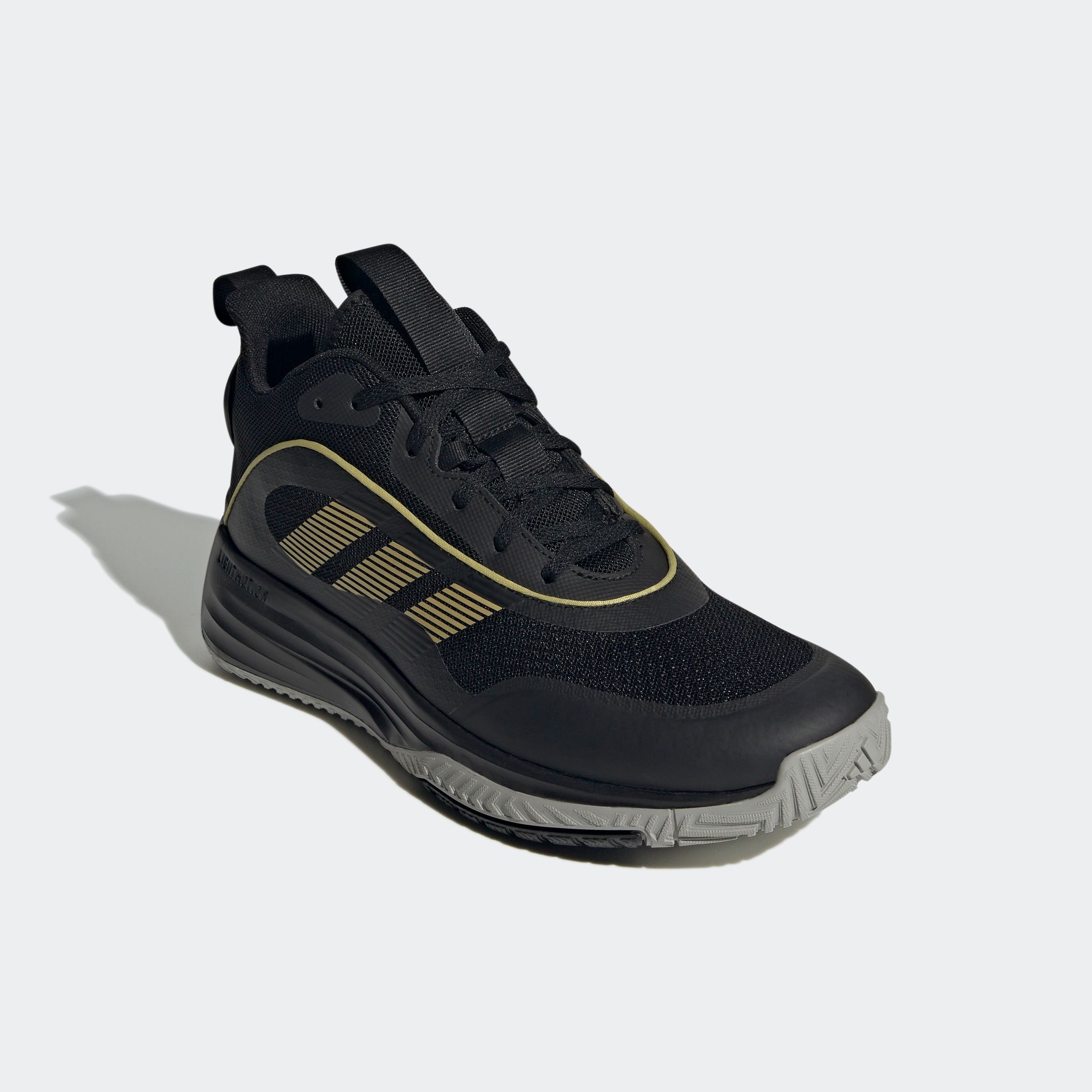 adidas Sportswear OWN THE GAME 3 Basketballschuh