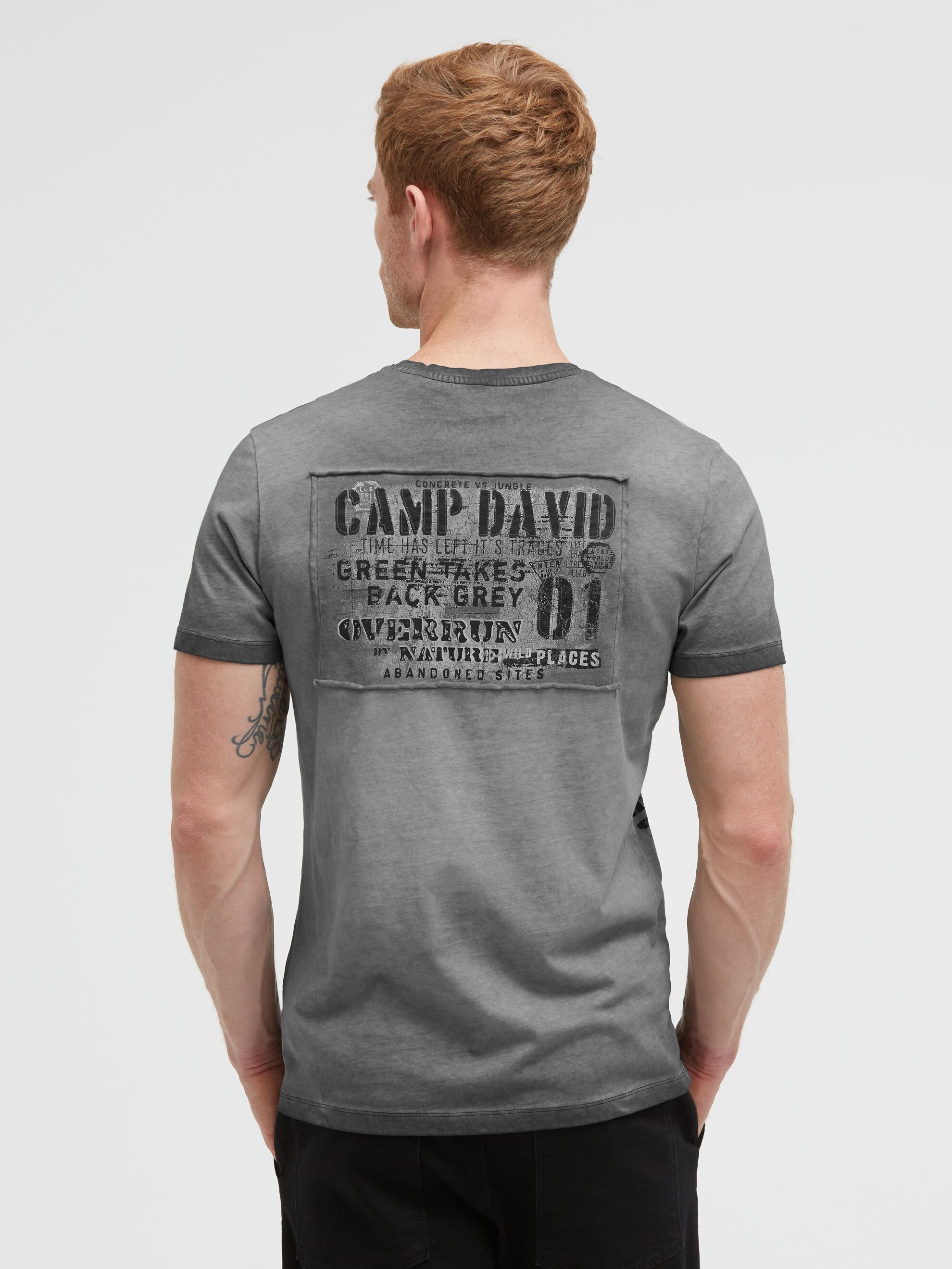 CAMP DAVID V-Shirt mit Brusttasche