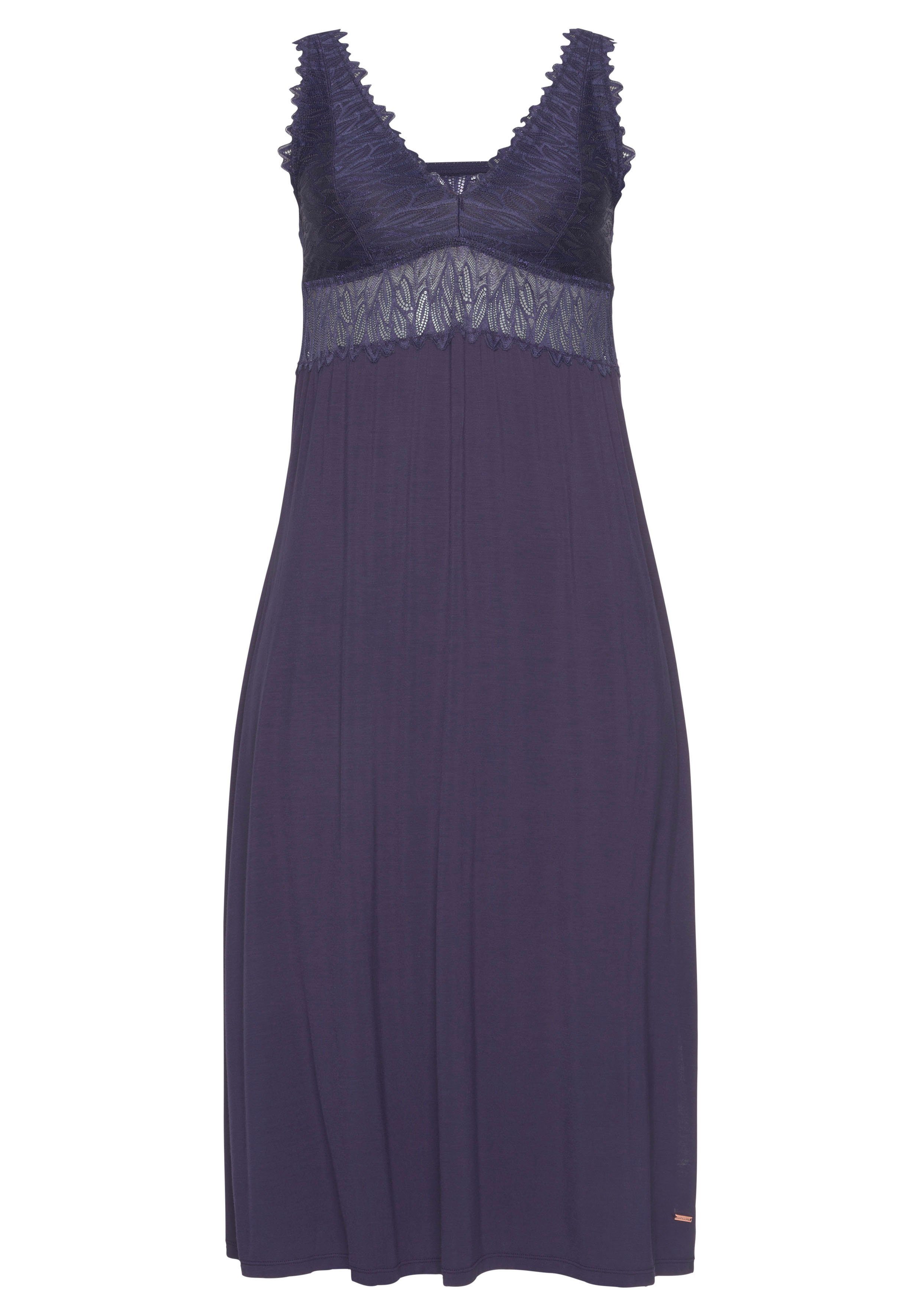 LASCANA Negligé mit Spitzendetails. € 29,99