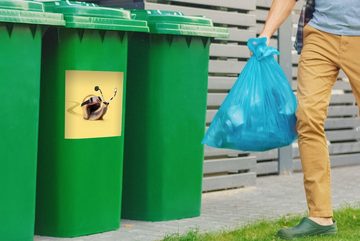 MuchoWow Wandsticker Schnecke - Tiere - Helm - Gelb - Spiegel (1 St), Mülleimer-aufkleber, Mülltonne, Sticker, Container, Abfalbehälter