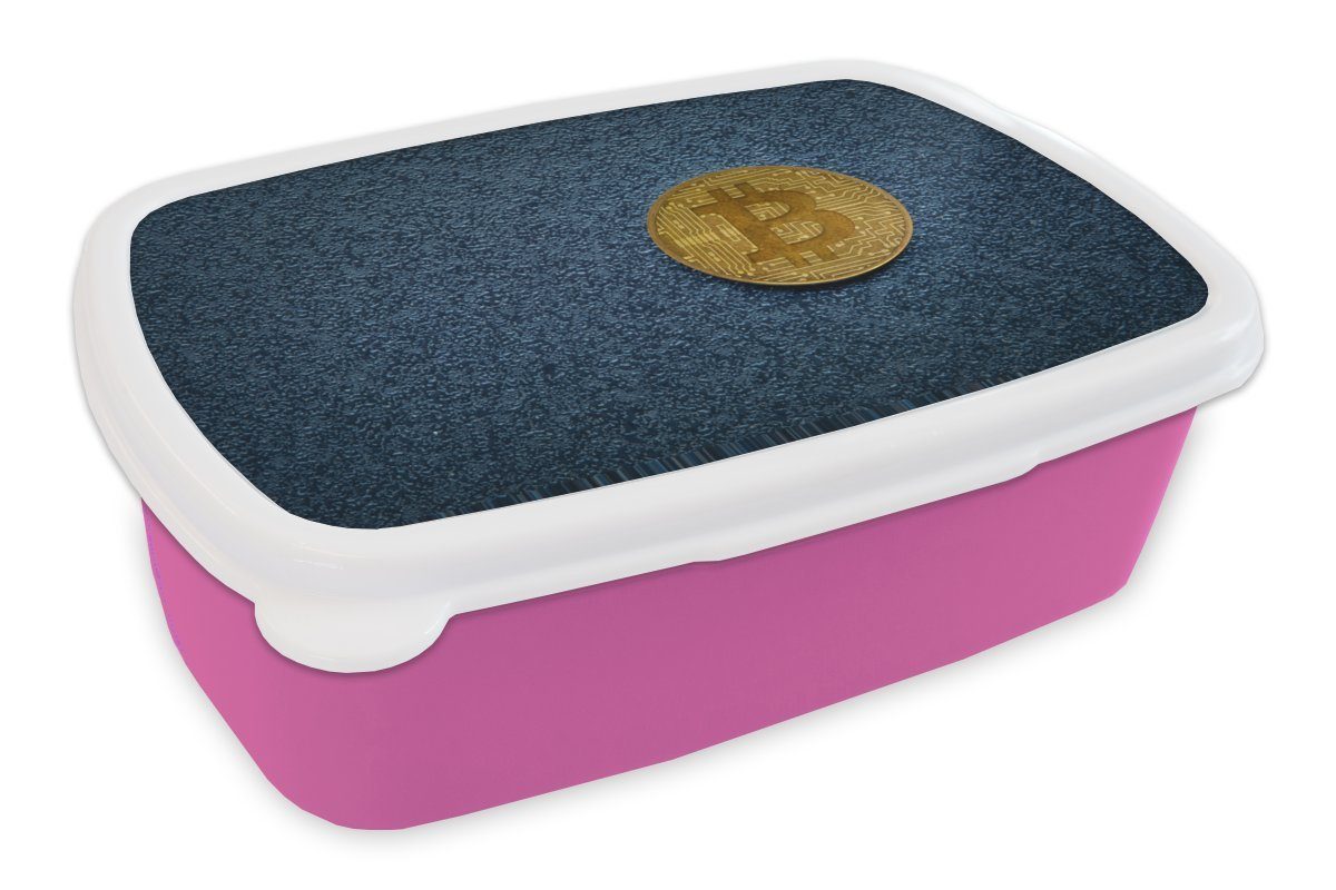 MuchoWow Lunchbox Gold Bitcoin auf dunklem Hintergrund, Kunststoff, (2-tlg), Brotbox für Erwachsene, Brotdose Kinder, Snackbox, Mädchen, Kunststoff rosa