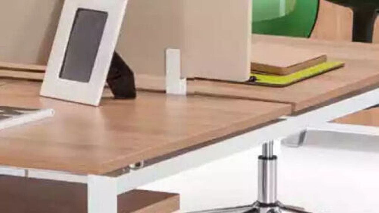 Moderner Möbel Tisch in Arbeitszimmer Schreibtisch Made (1-St., Braun Schreibtisch), 1x Büromöbel JVmoebel Europa nur Holztische