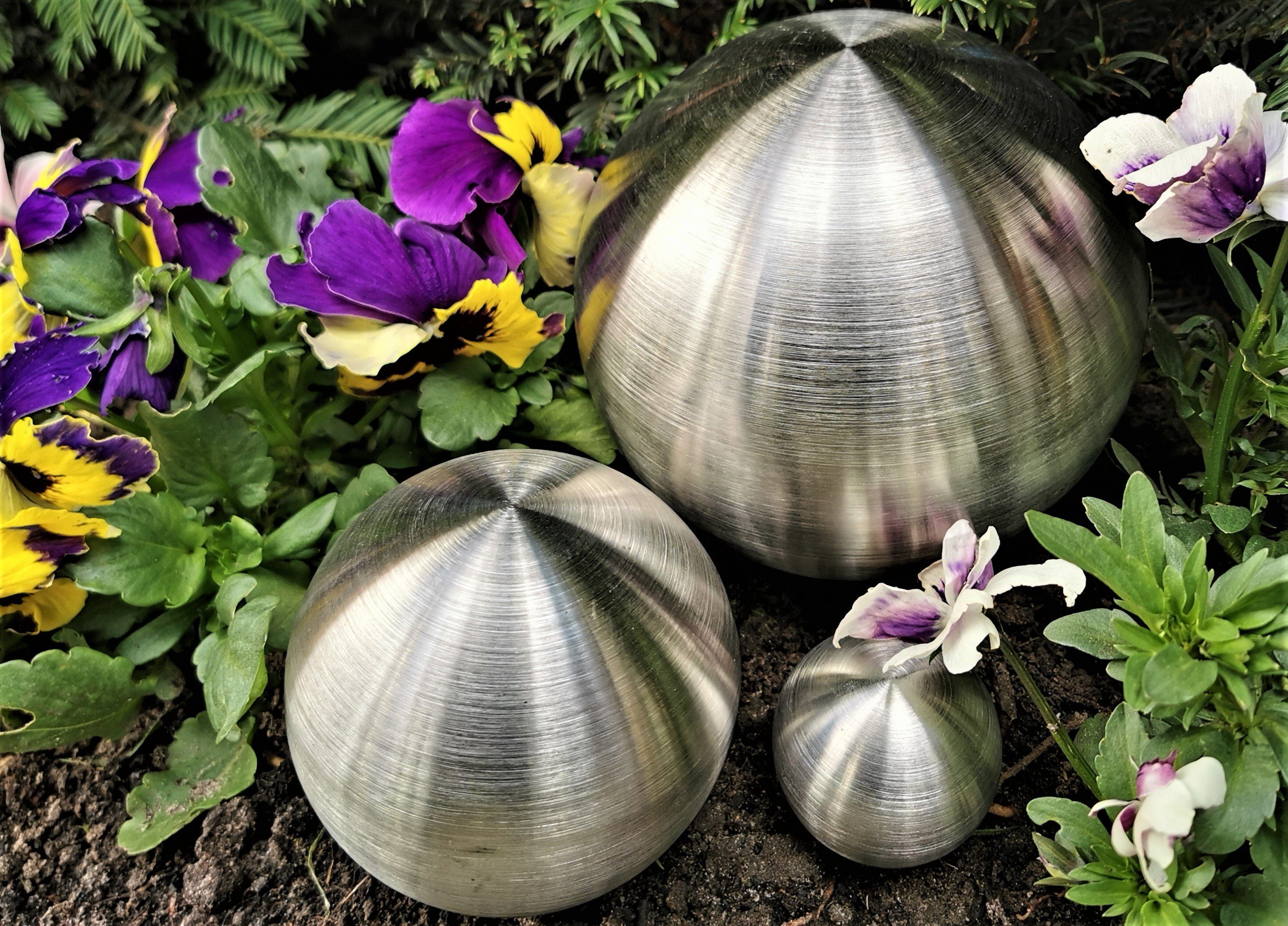 Jürgen Bocker Garten-Ambiente Dekokugel Gartendekoration Gartenkugel verschiedenen Edelstahlkugel matt Dekokugel Edelstahl Größen gebürstet in Dekorationskugel 3er-Set